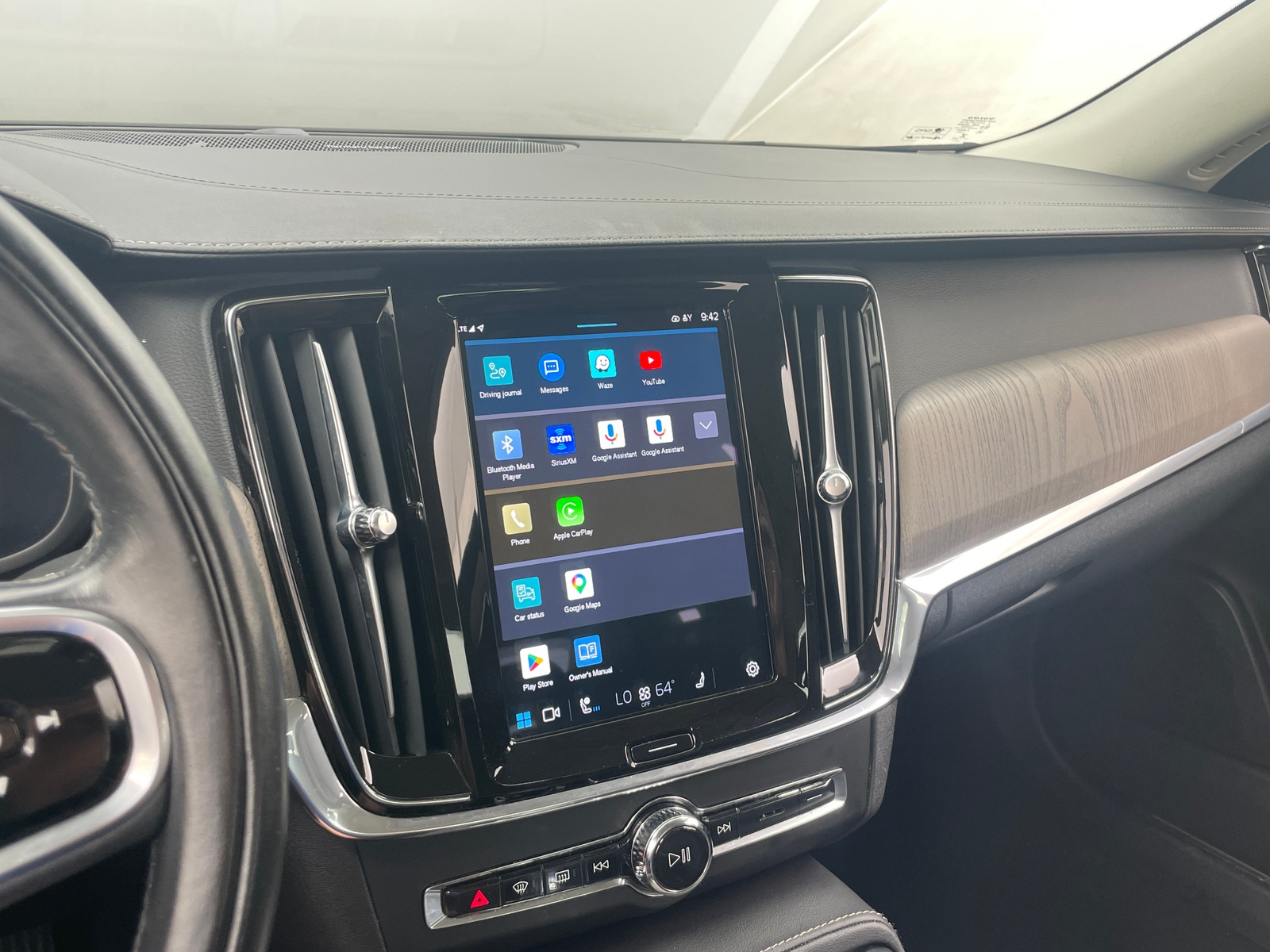 Thumbnail: 2022 Volvo S90 - 3