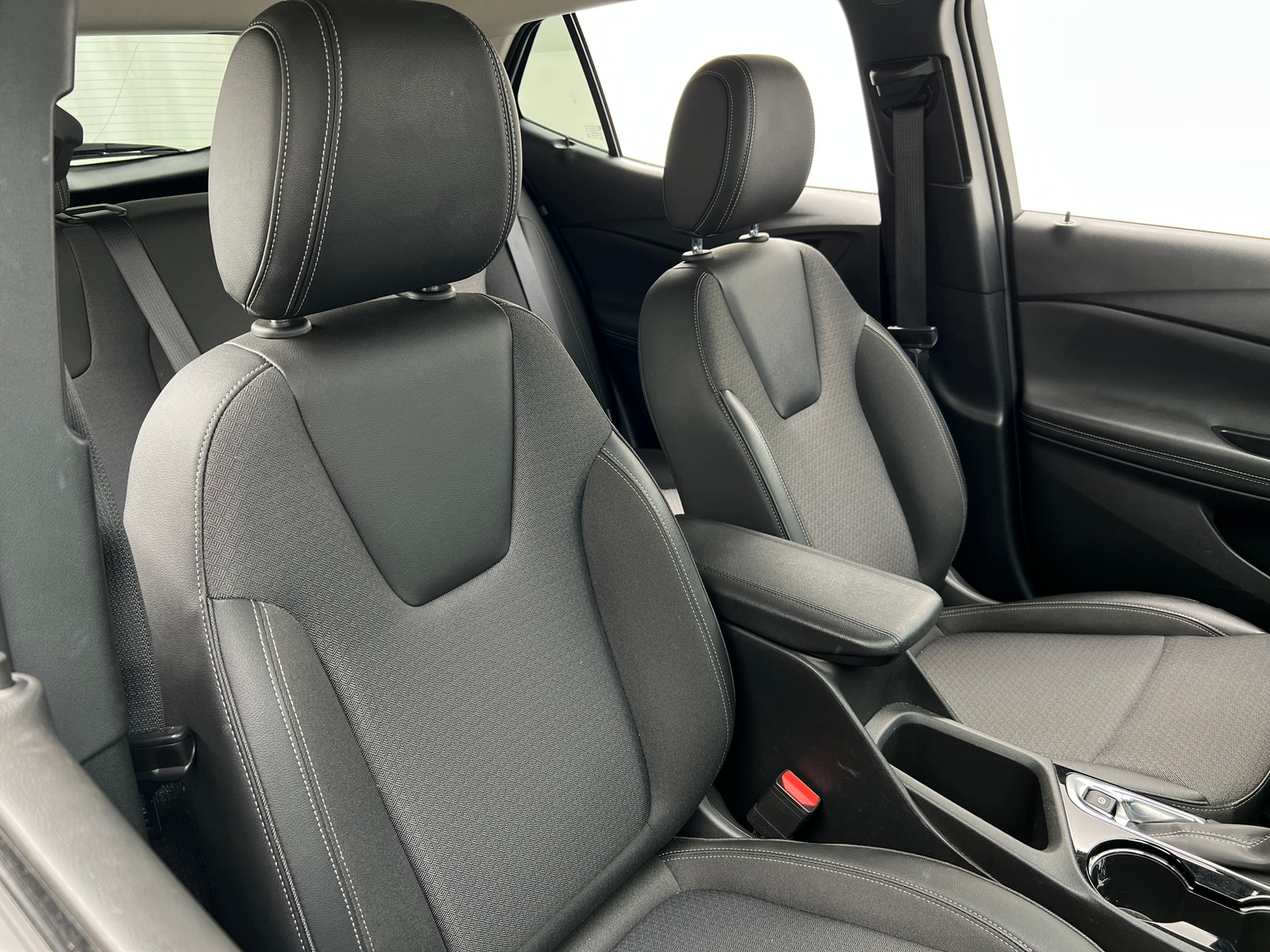Thumbnail: 2025 Buick Encore GX - 2