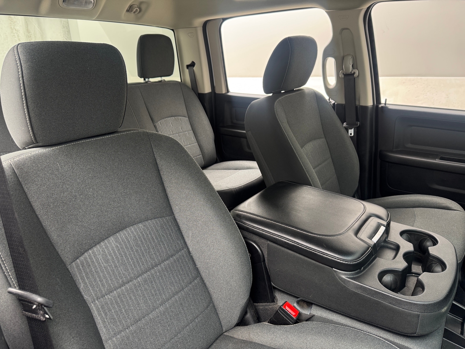 Thumbnail: 2022 RAM 1500 Classic - 2