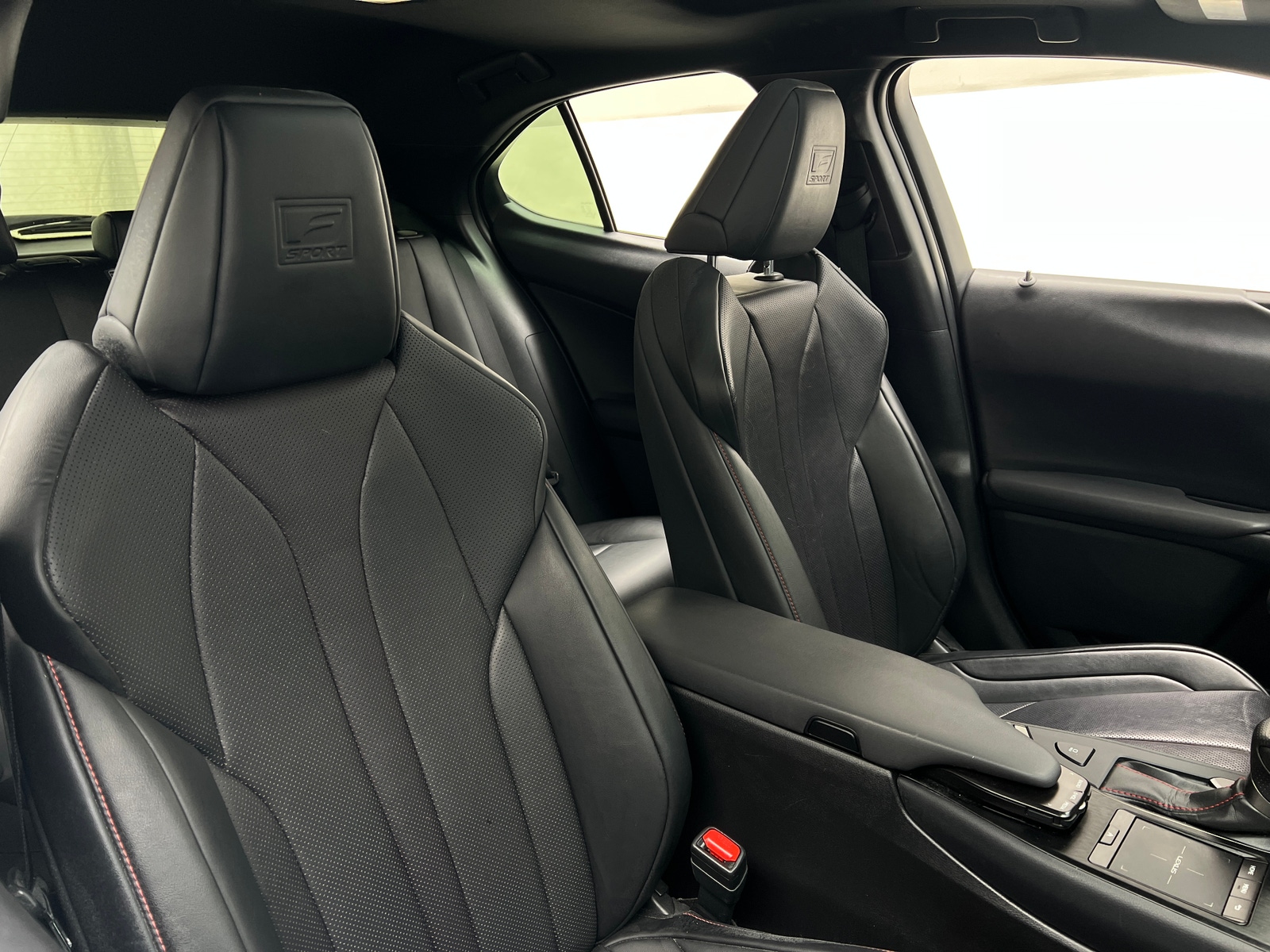 Thumbnail: 2019 Lexus UX - 2