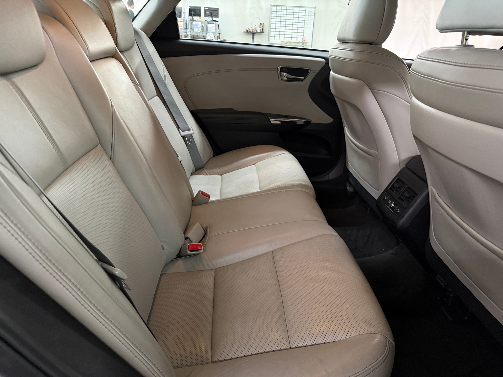 Thumbnail: 2016 Toyota Avalon - 5