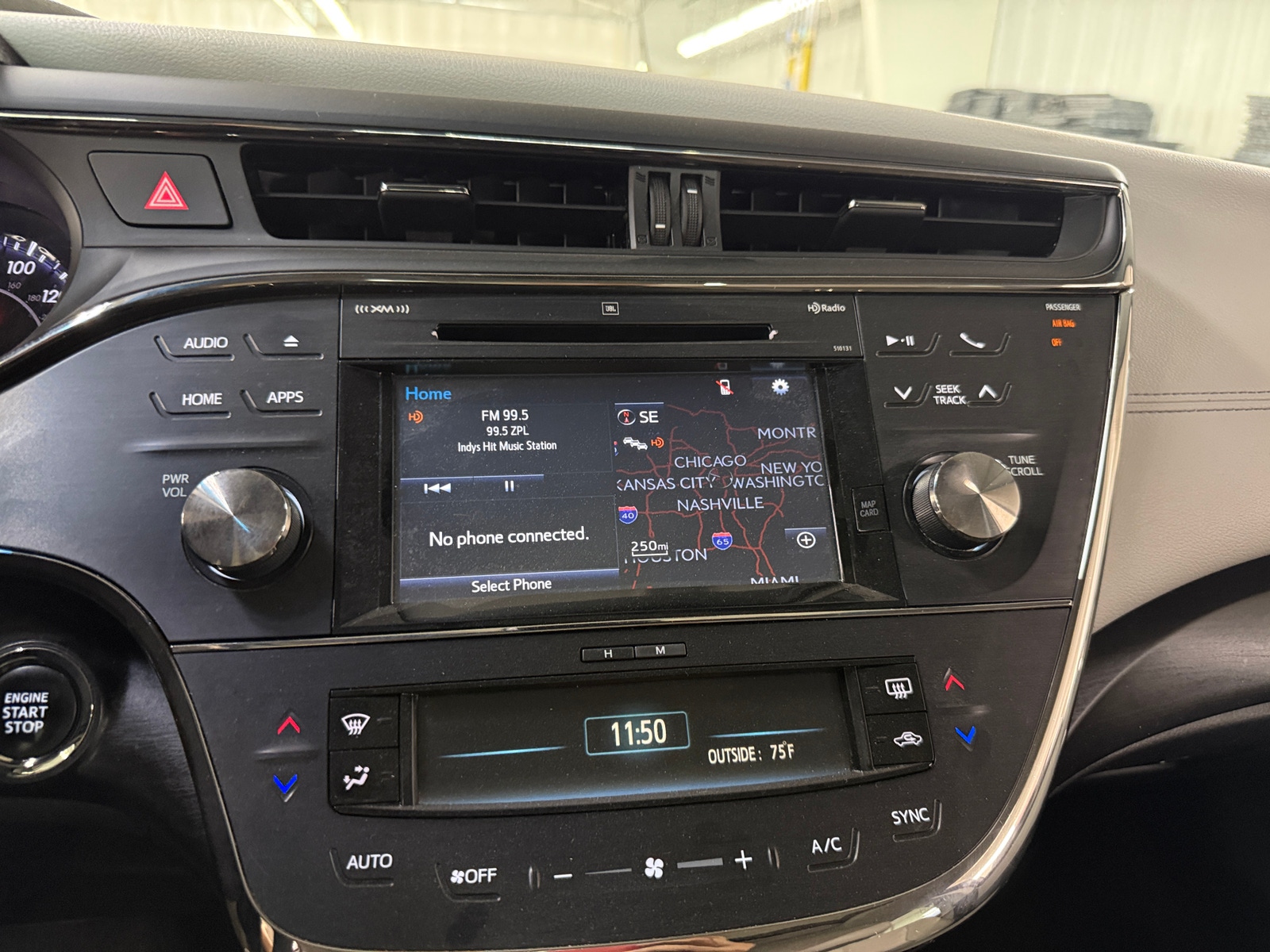 Thumbnail: 2016 Toyota Avalon - 3