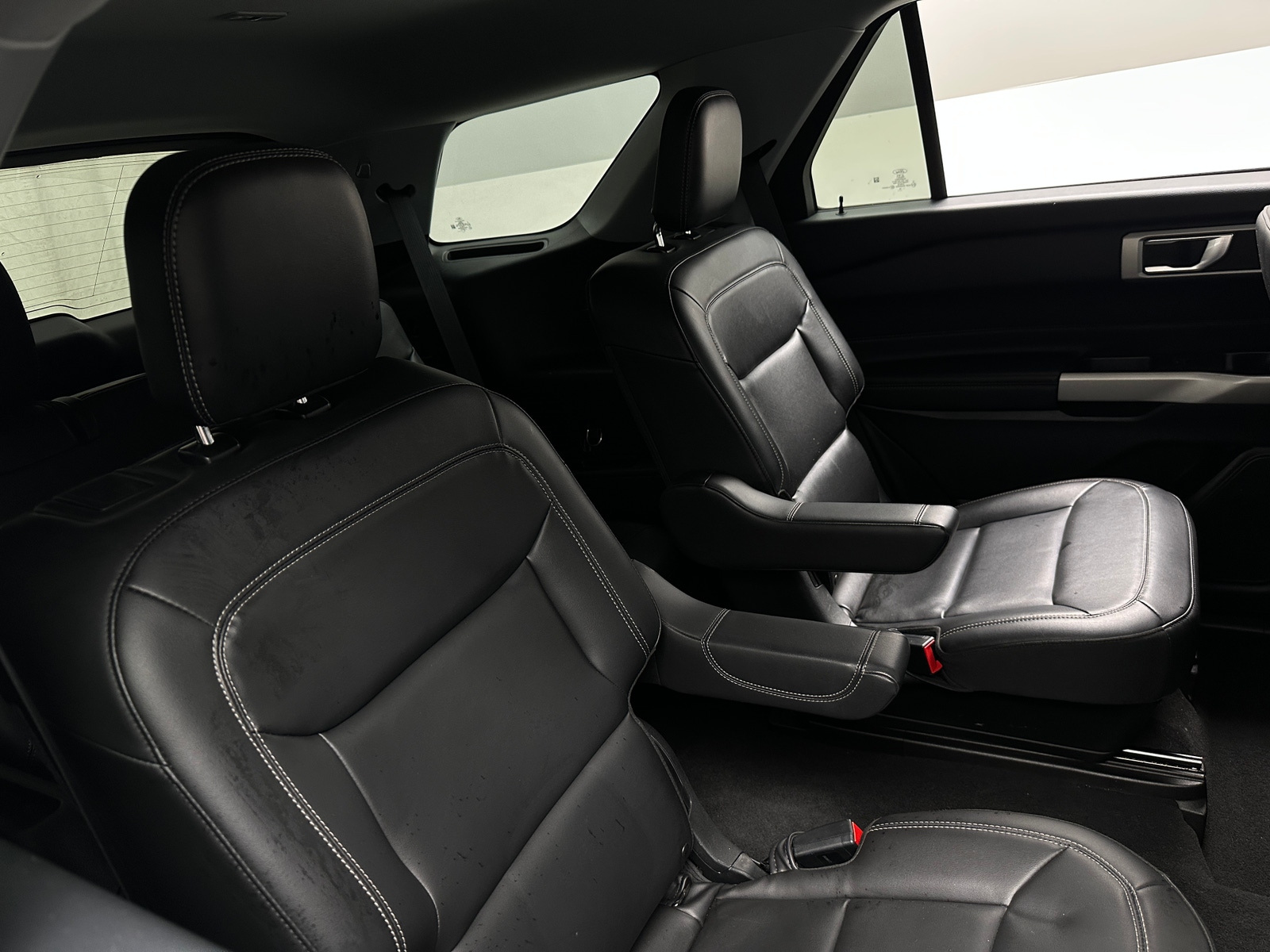 Thumbnail: 2022 Ford Explorer - 6