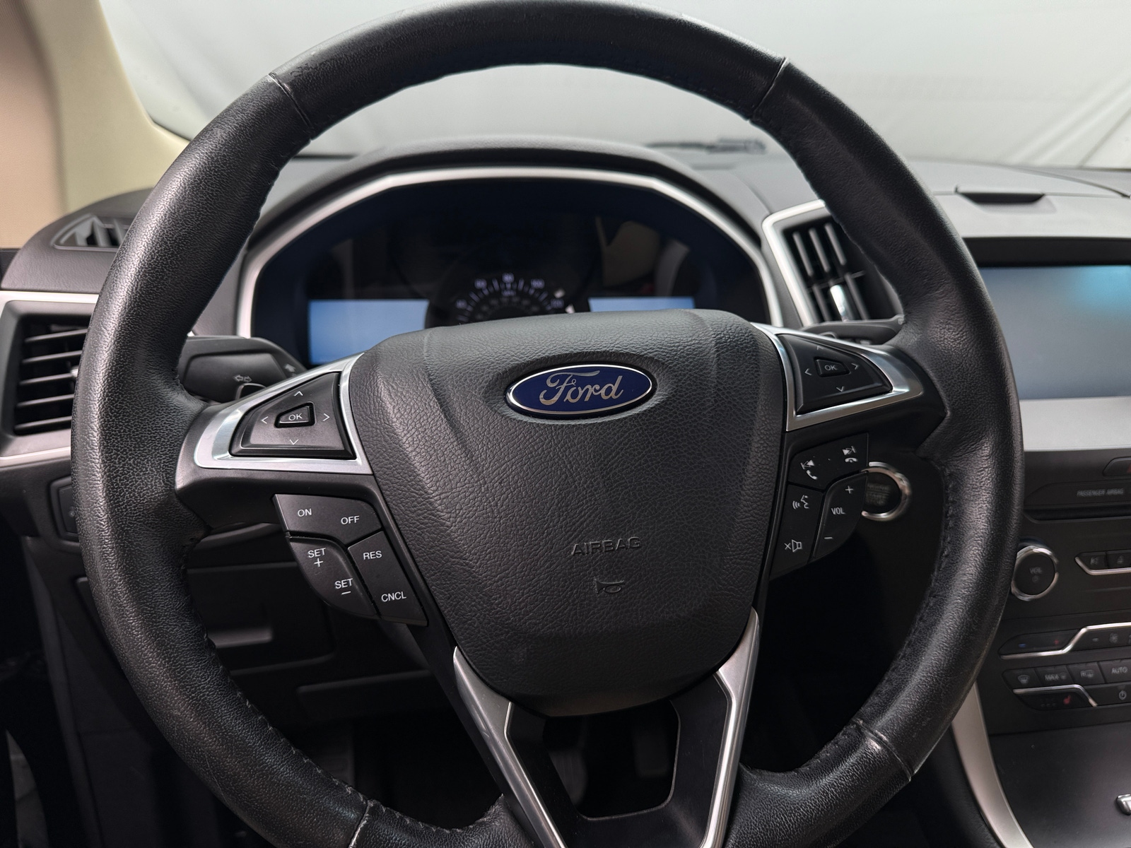 Thumbnail: 2015 Ford Edge - 5