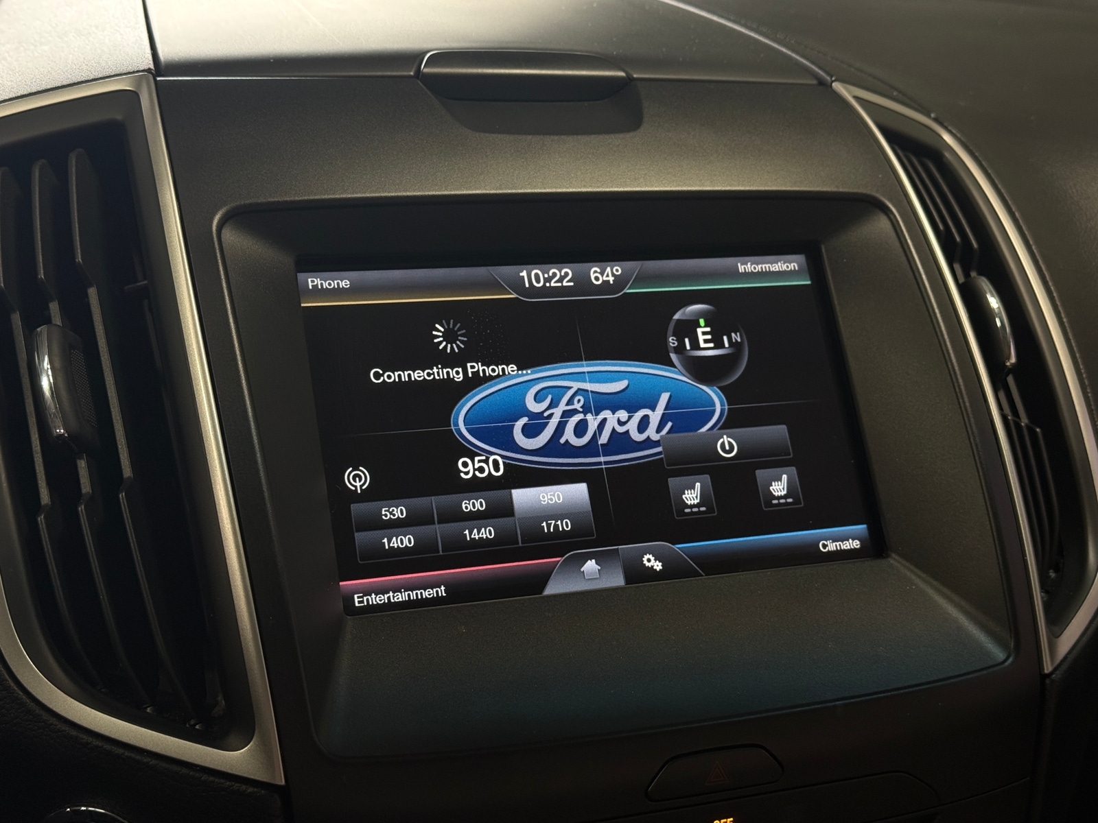 Thumbnail: 2015 Ford Edge - 4