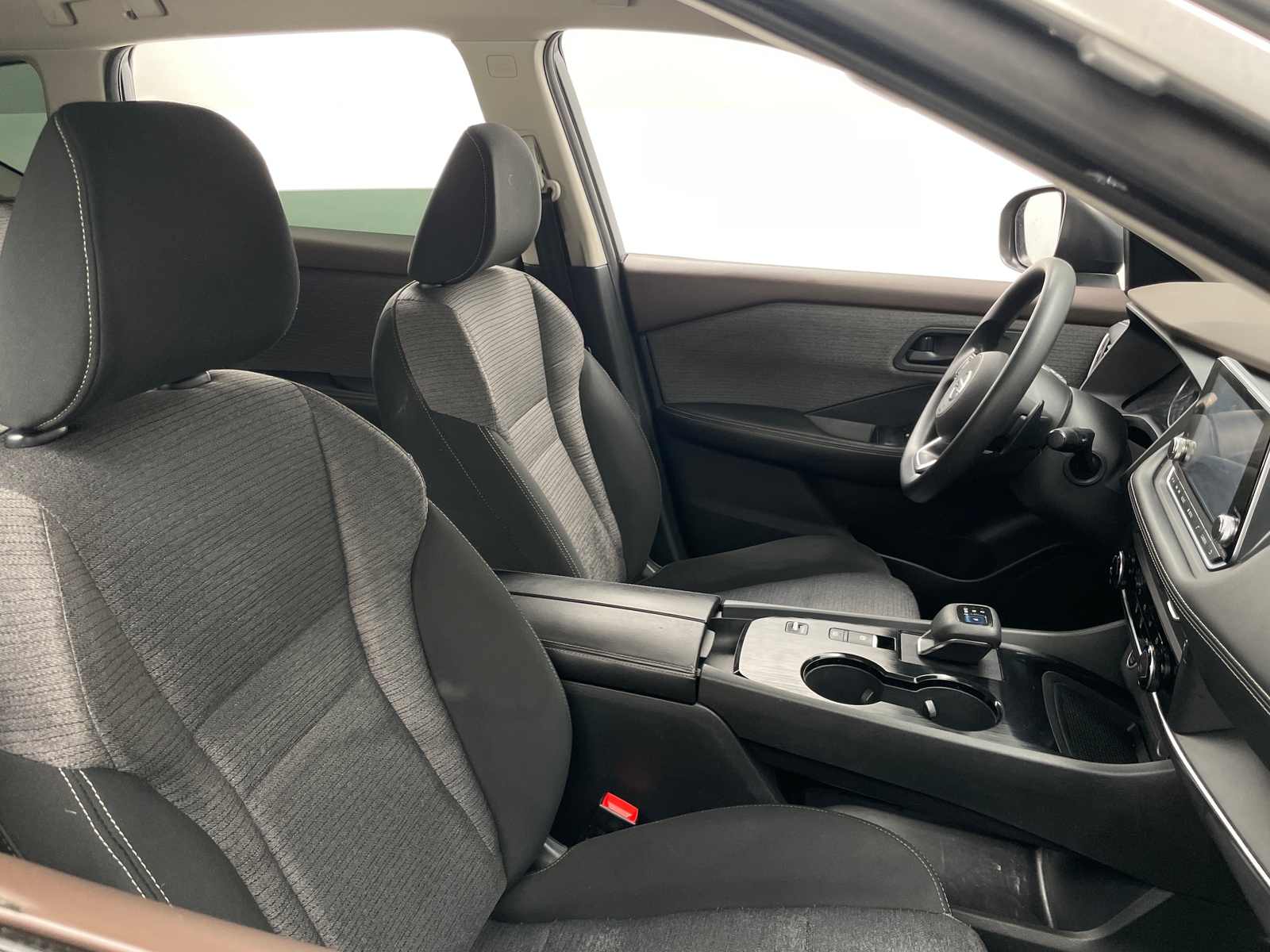 Thumbnail: 2021 Nissan Rogue - 2