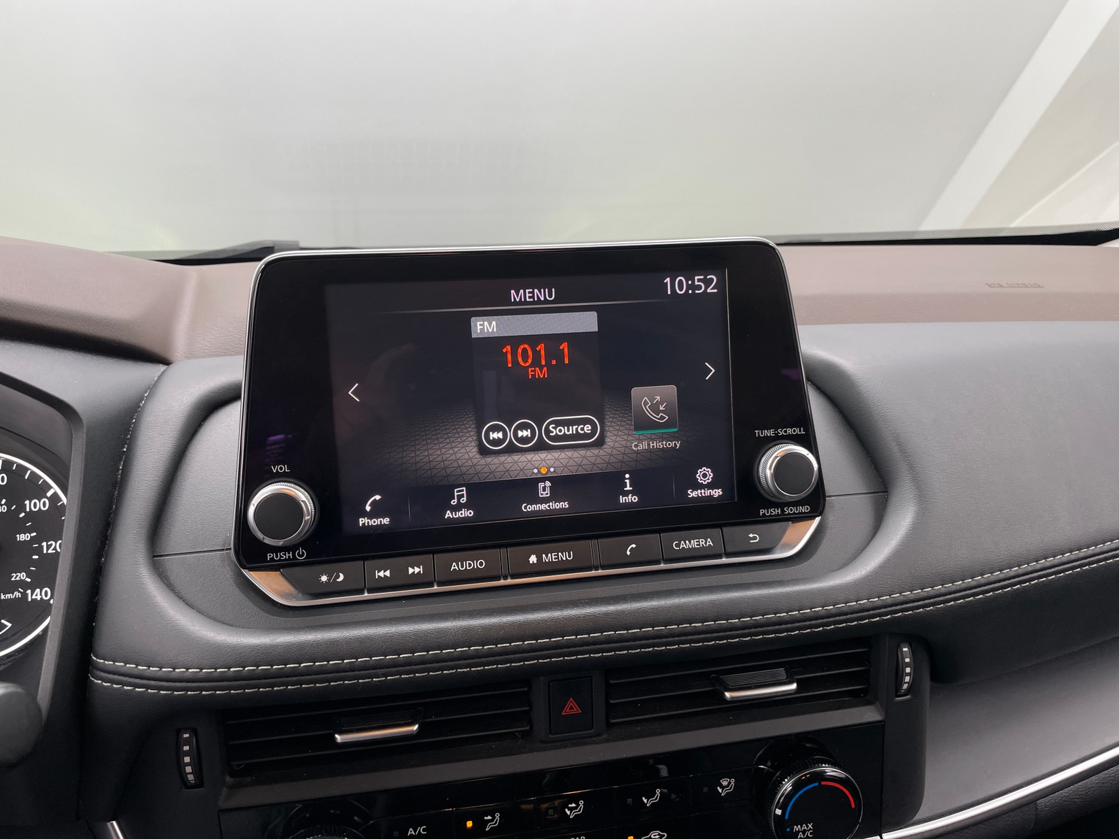 Thumbnail: 2021 Nissan Rogue - 4