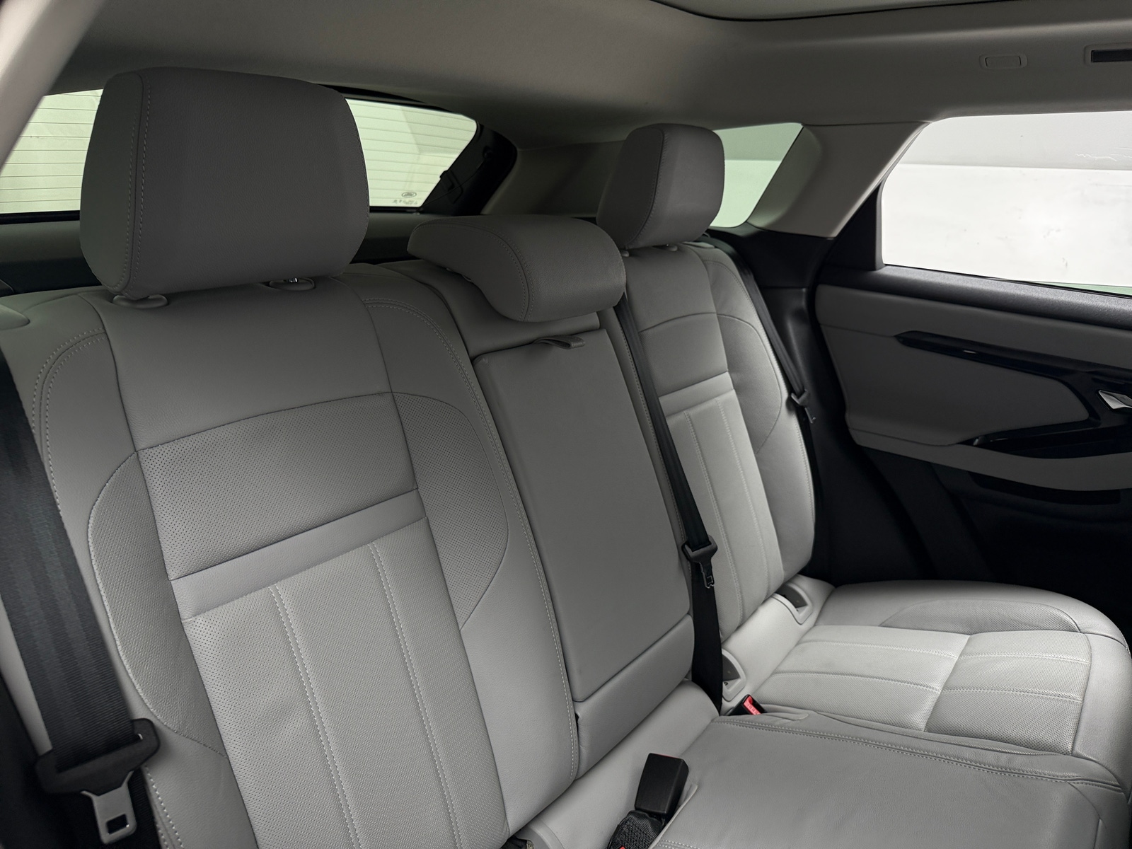 Thumbnail: 2024 Land Rover Range Rover Evoque - 5