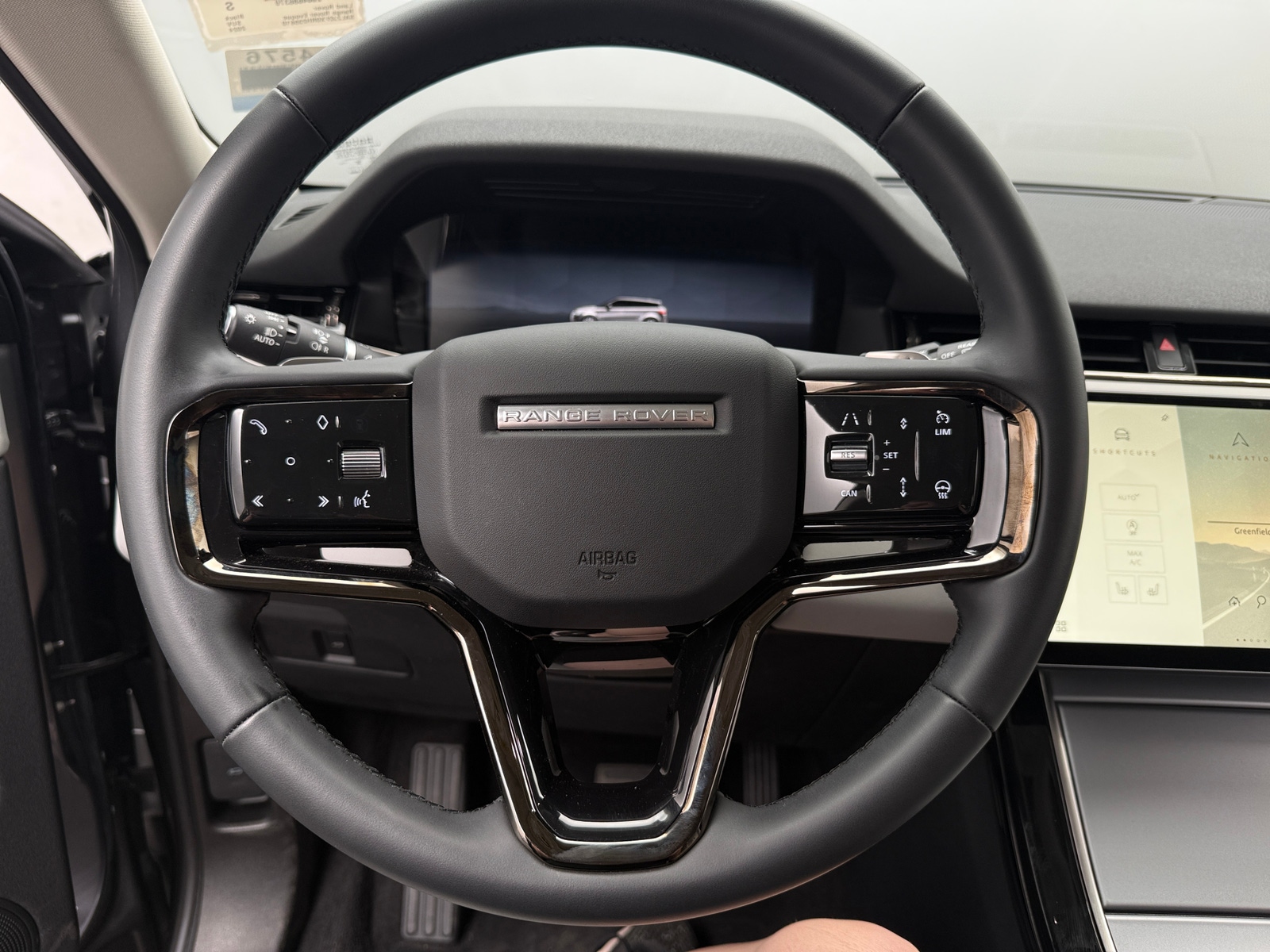 Thumbnail: 2024 Land Rover Range Rover Evoque - 4