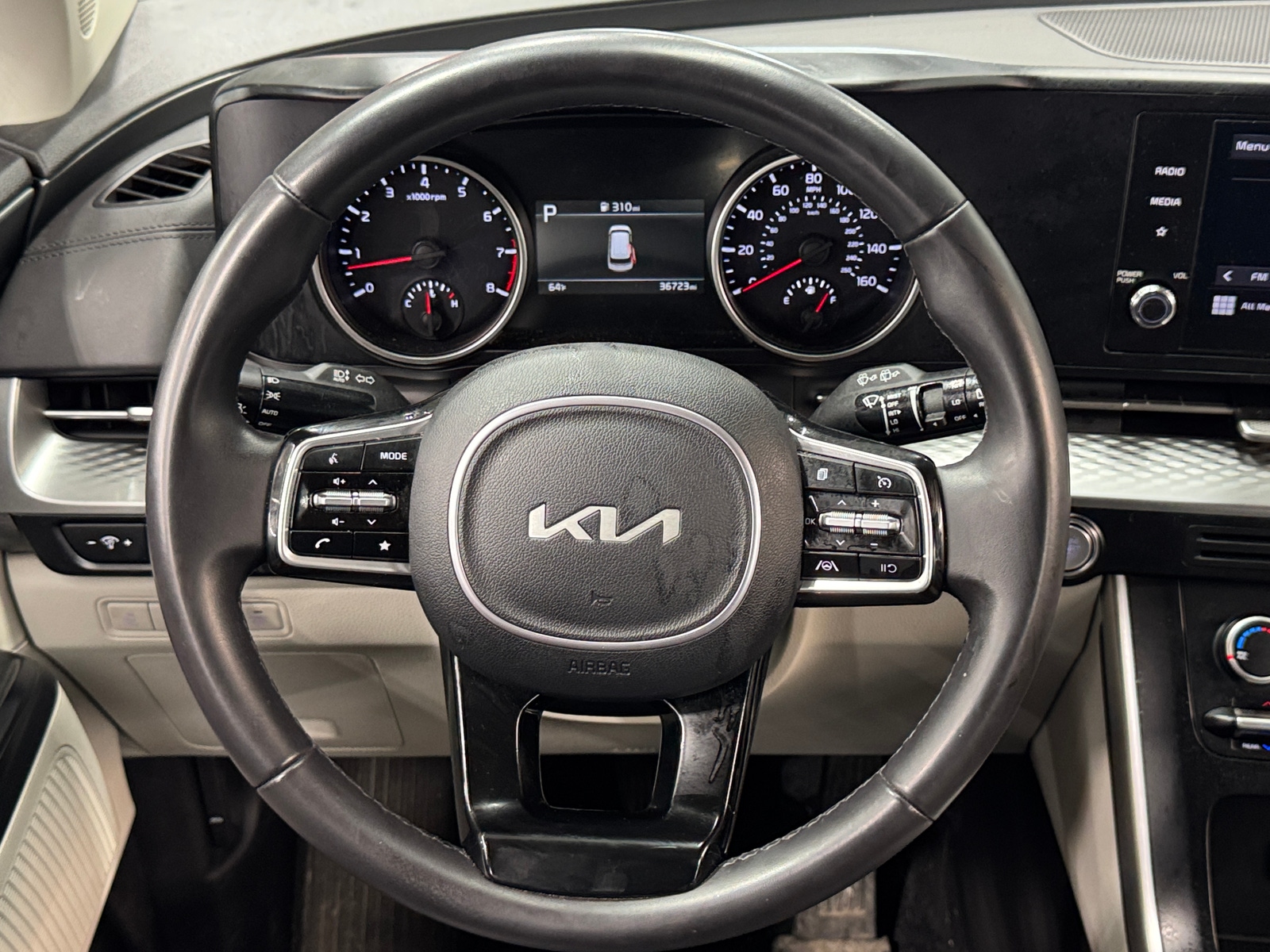 Thumbnail: 2024 Kia Carnival - 4