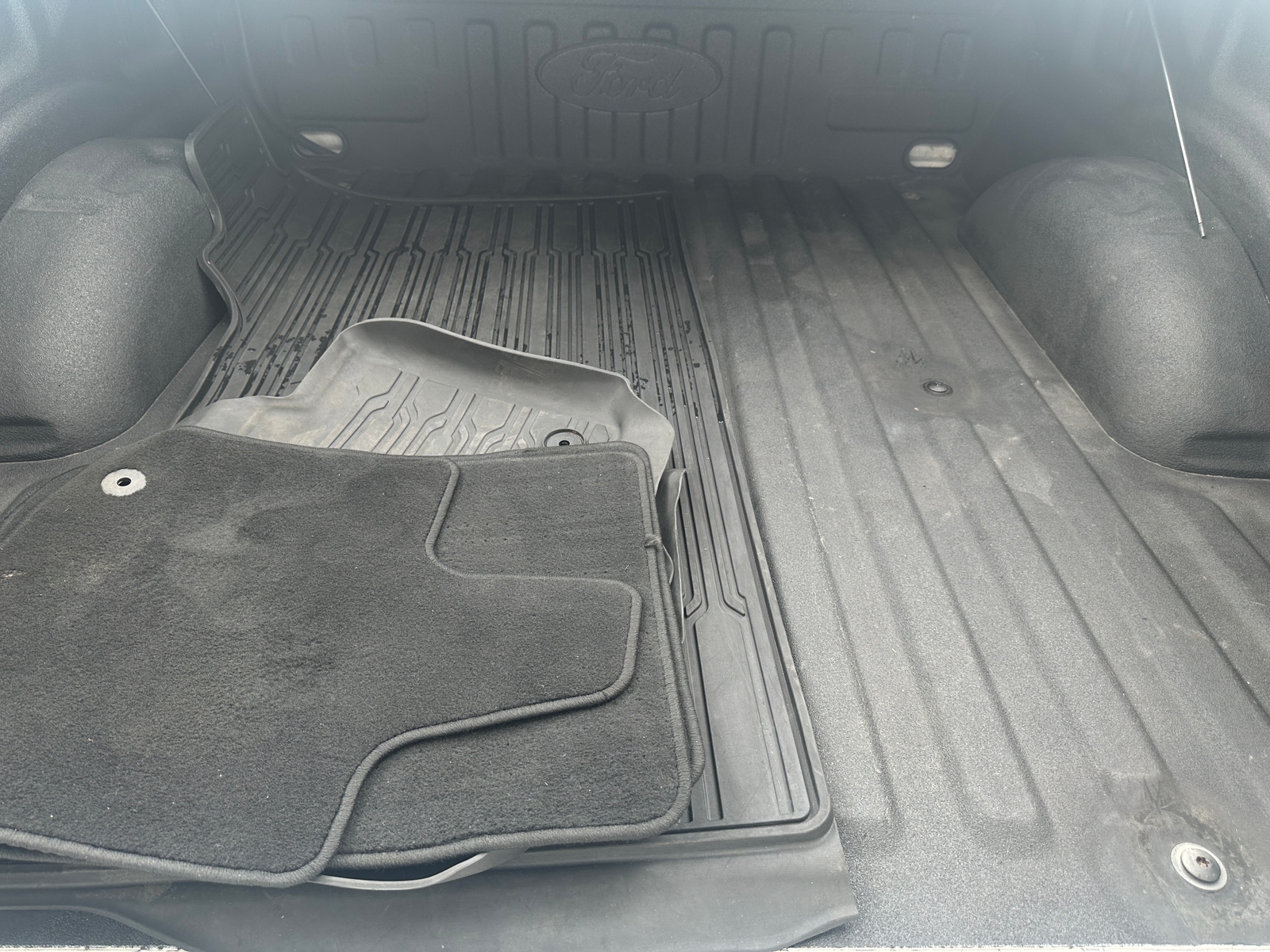 Thumbnail: 2018 Ford Econoline - 6