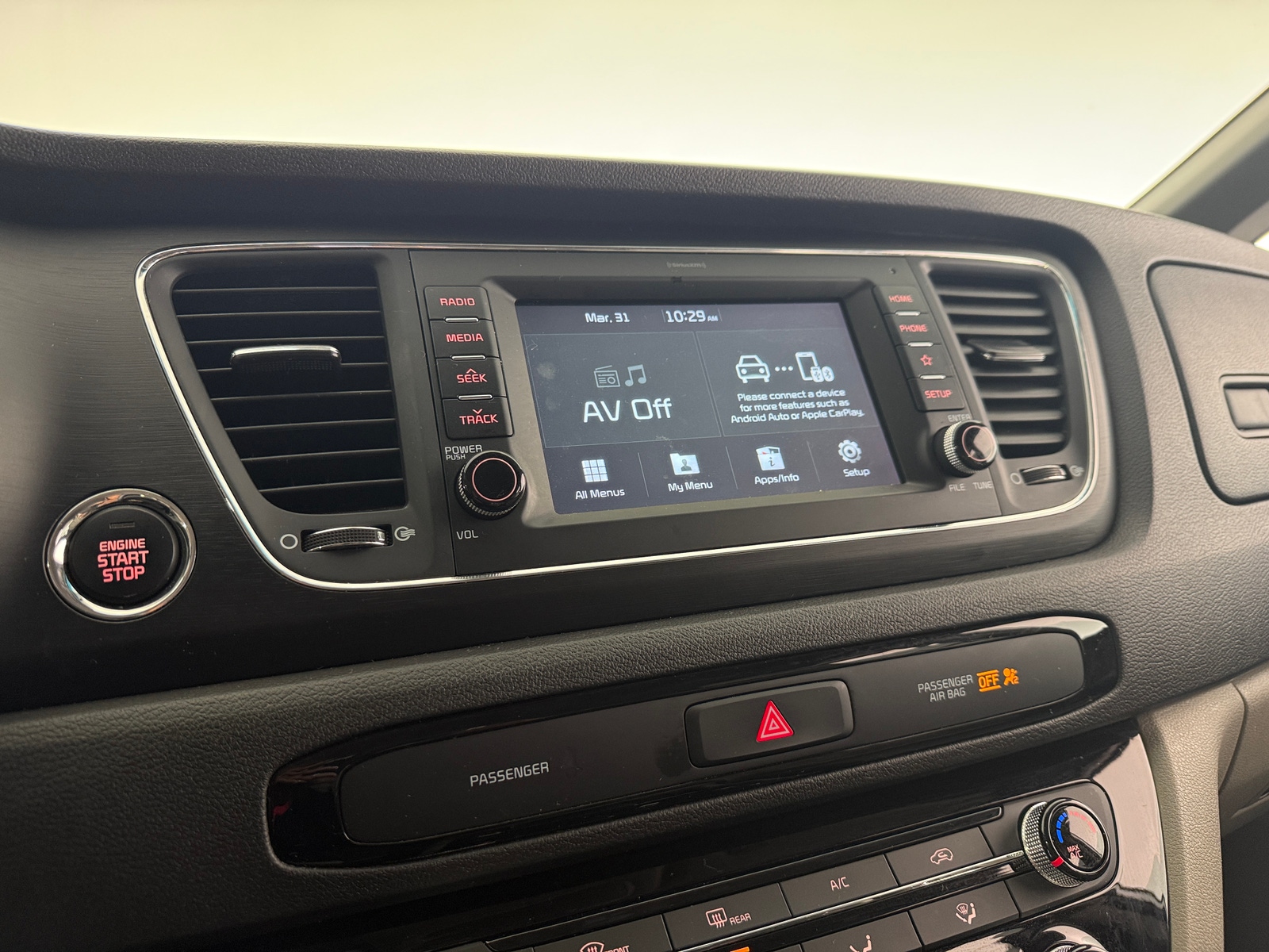 Thumbnail: 2019 Kia Sedona - 3