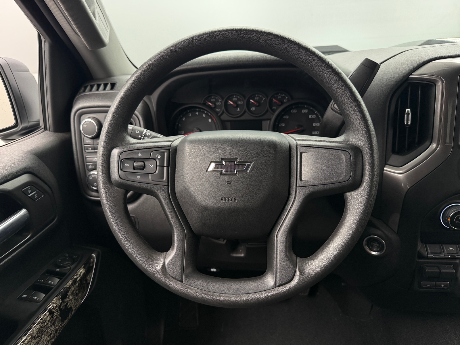 Thumbnail: 2025 Chevrolet Silverado 1500 - 5