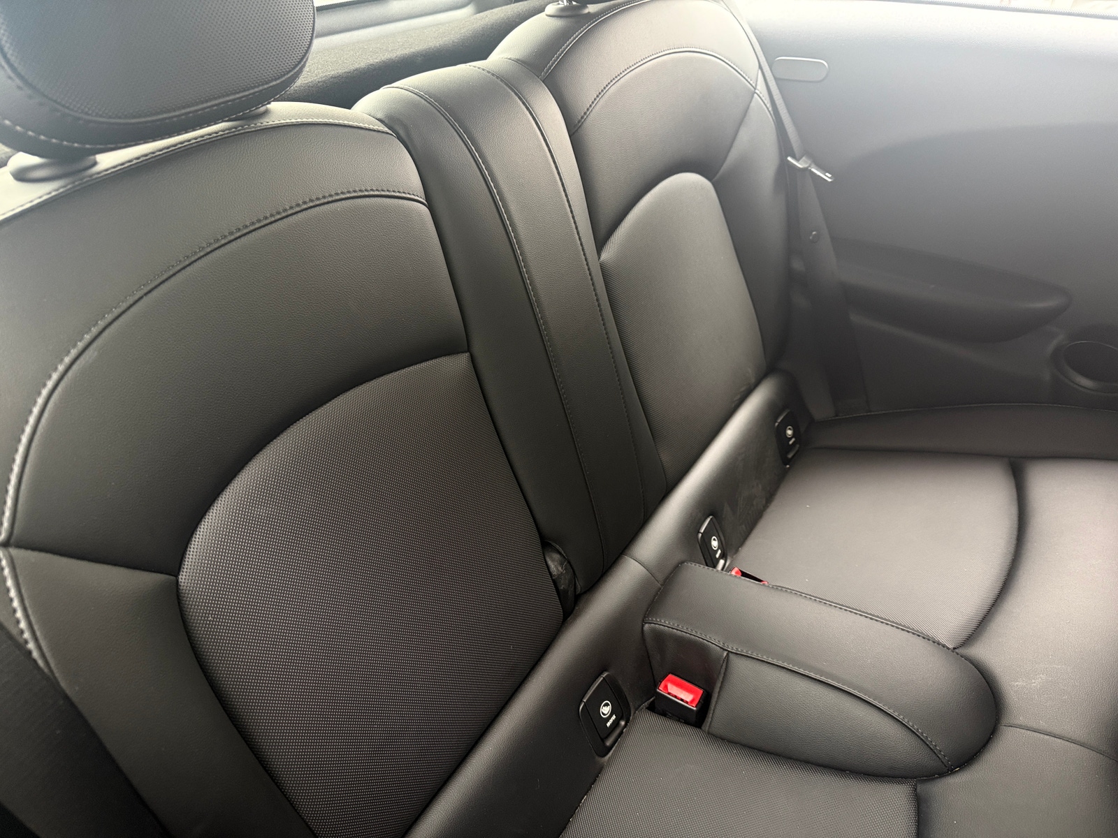 Thumbnail: 2015 MINI Cooper Hardtop - 5