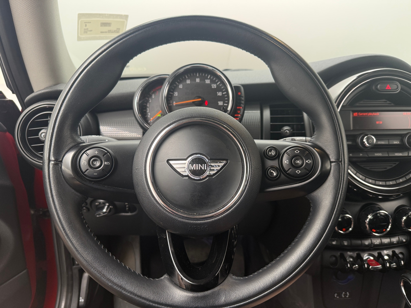 Thumbnail: 2015 MINI Cooper Hardtop - 4