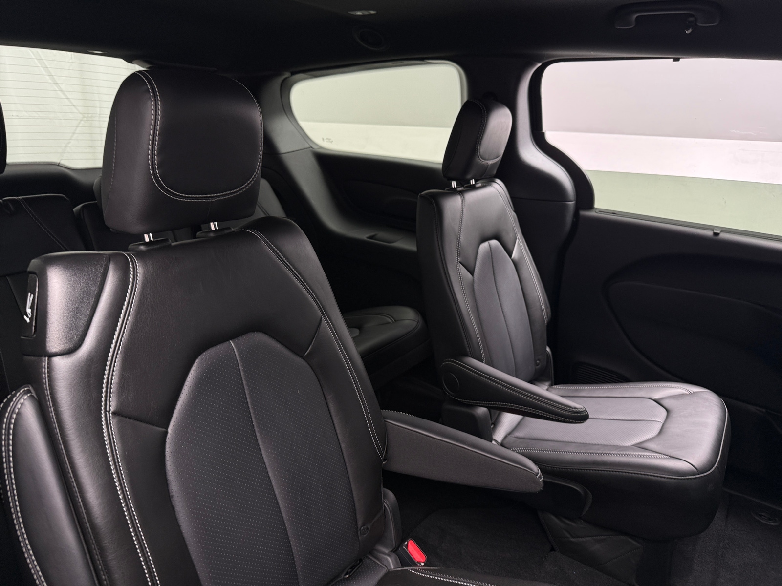 Thumbnail: 2025 Chrysler Pacifica - 5