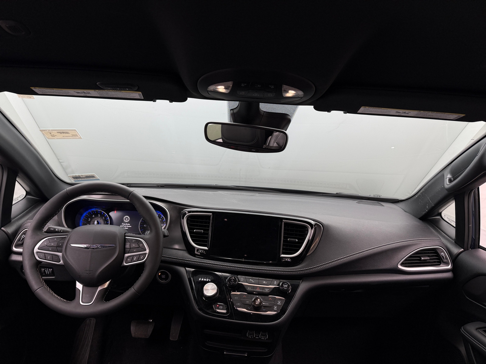 Thumbnail: 2025 Chrysler Pacifica - 2