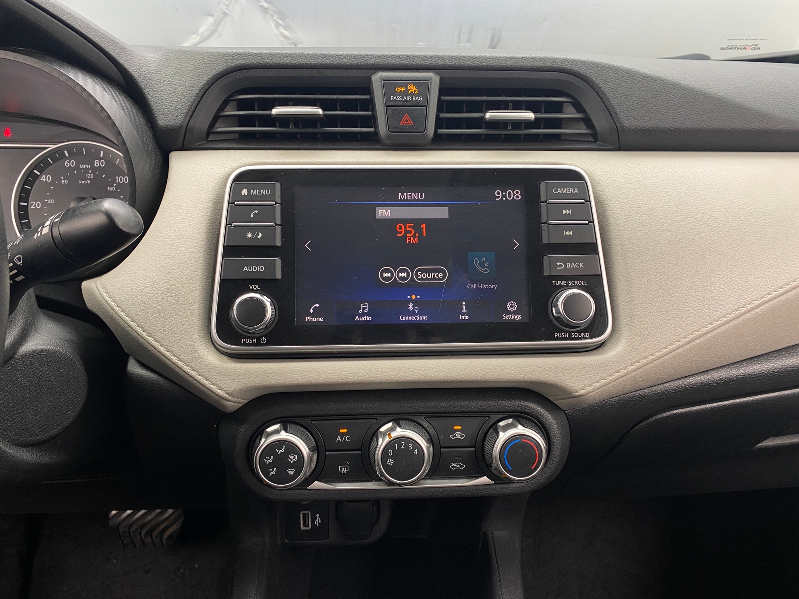 Thumbnail: 2021 Nissan Versa - 4