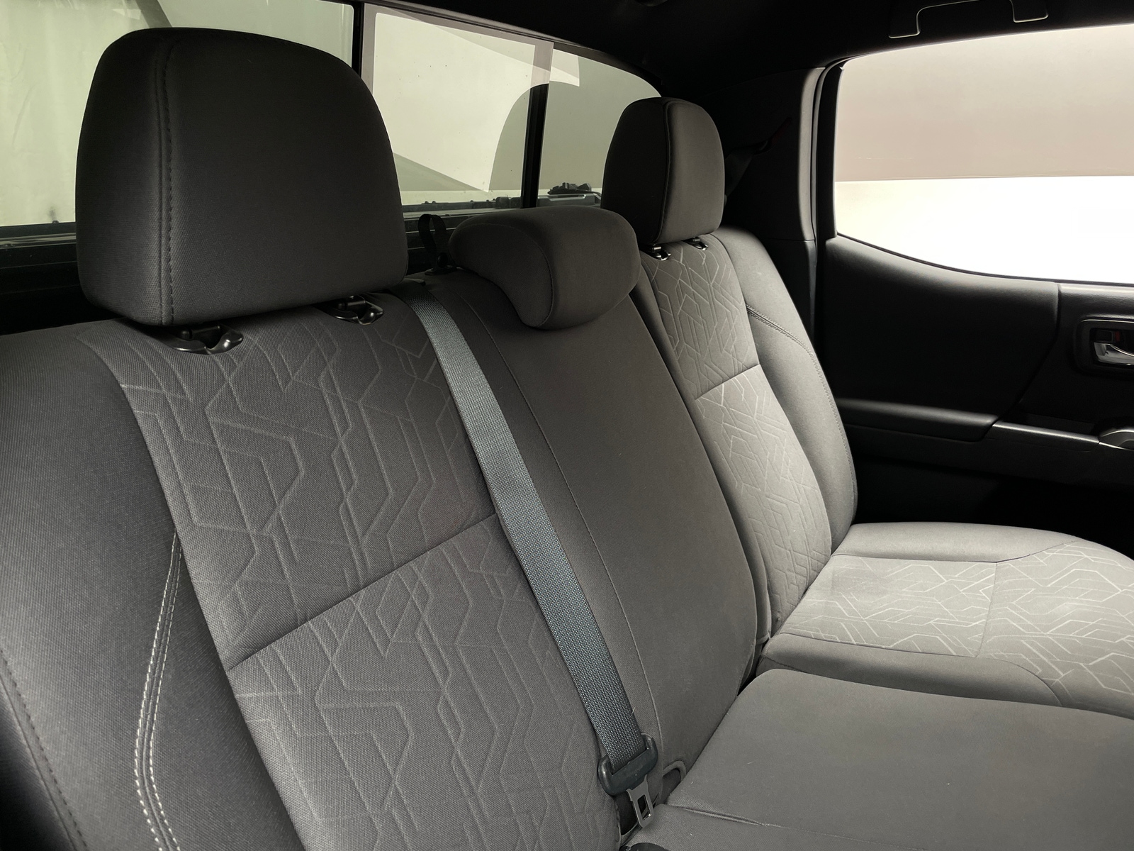 Thumbnail: 2018 Toyota Tacoma - 6