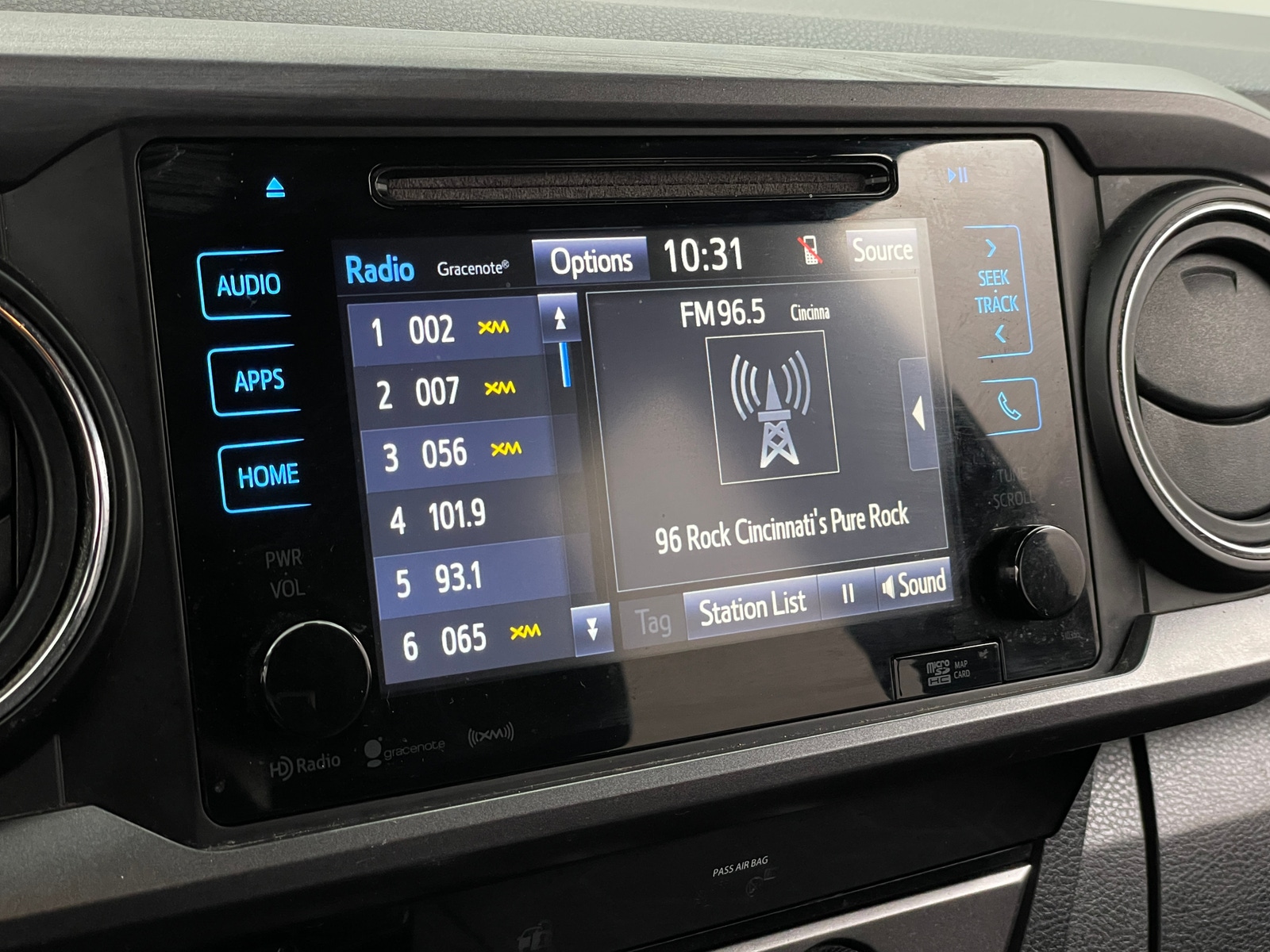 Thumbnail: 2018 Toyota Tacoma - 4