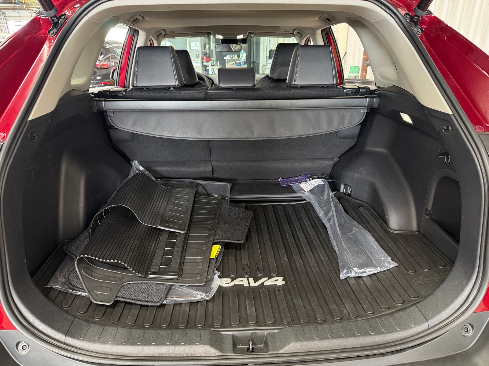 Thumbnail: 2023 Toyota RAV4 - 6