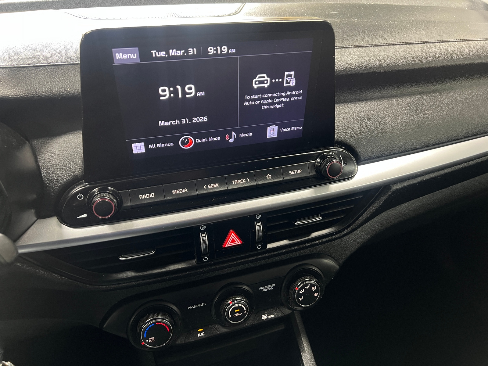 Thumbnail: 2022 Kia Forte - 4