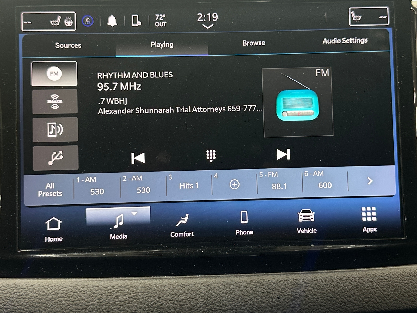 Thumbnail: 2023 Chrysler Pacifica - 3