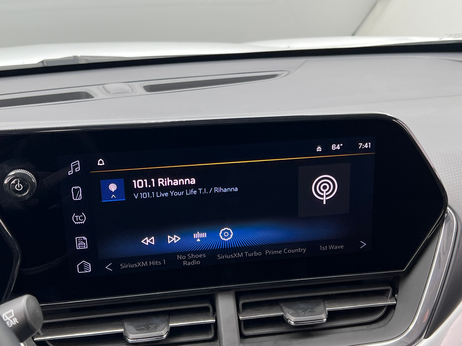 Thumbnail: 2025 Chevrolet Trax - 4