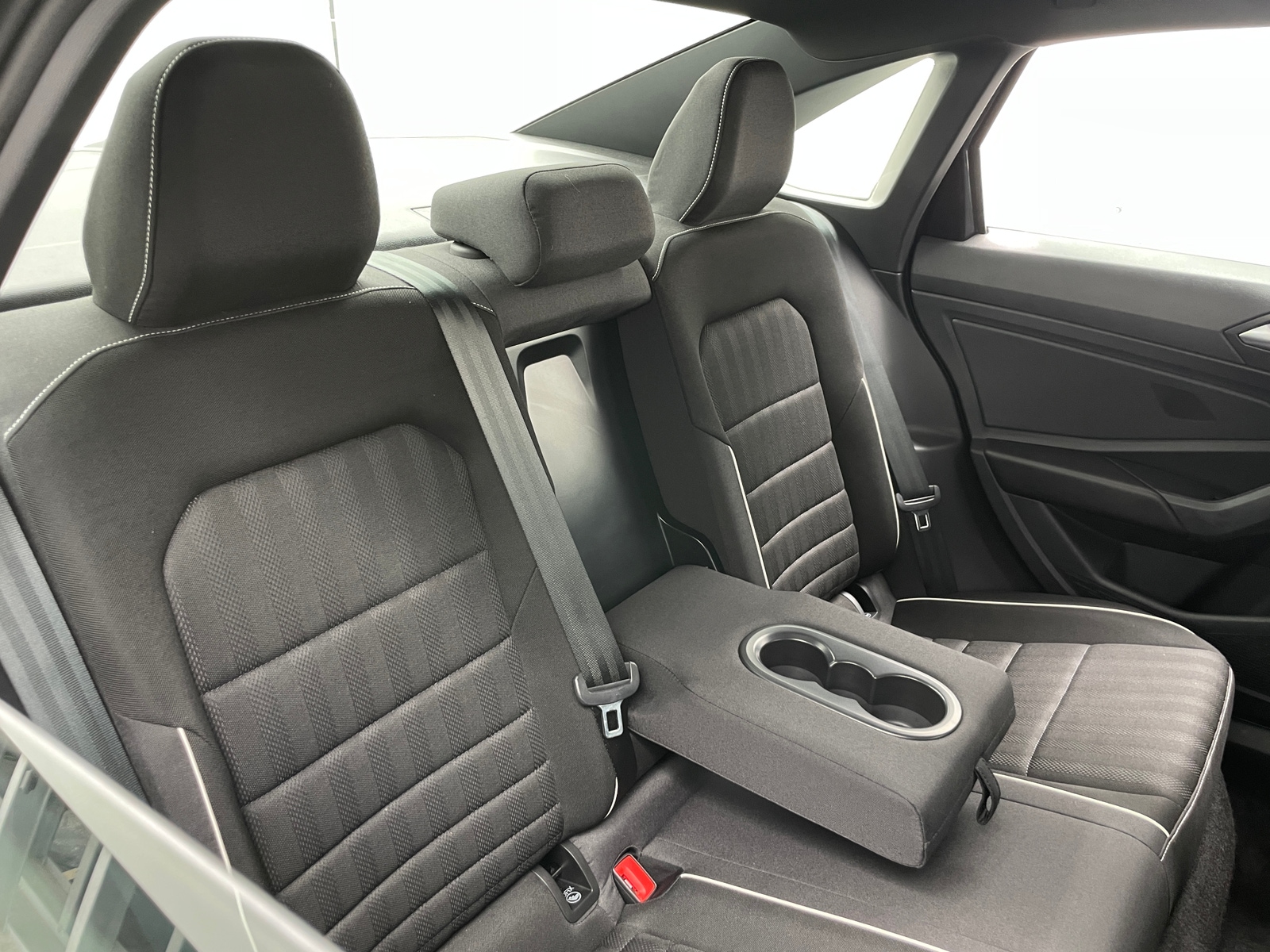 Thumbnail: 2023 Volkswagen Jetta - 6