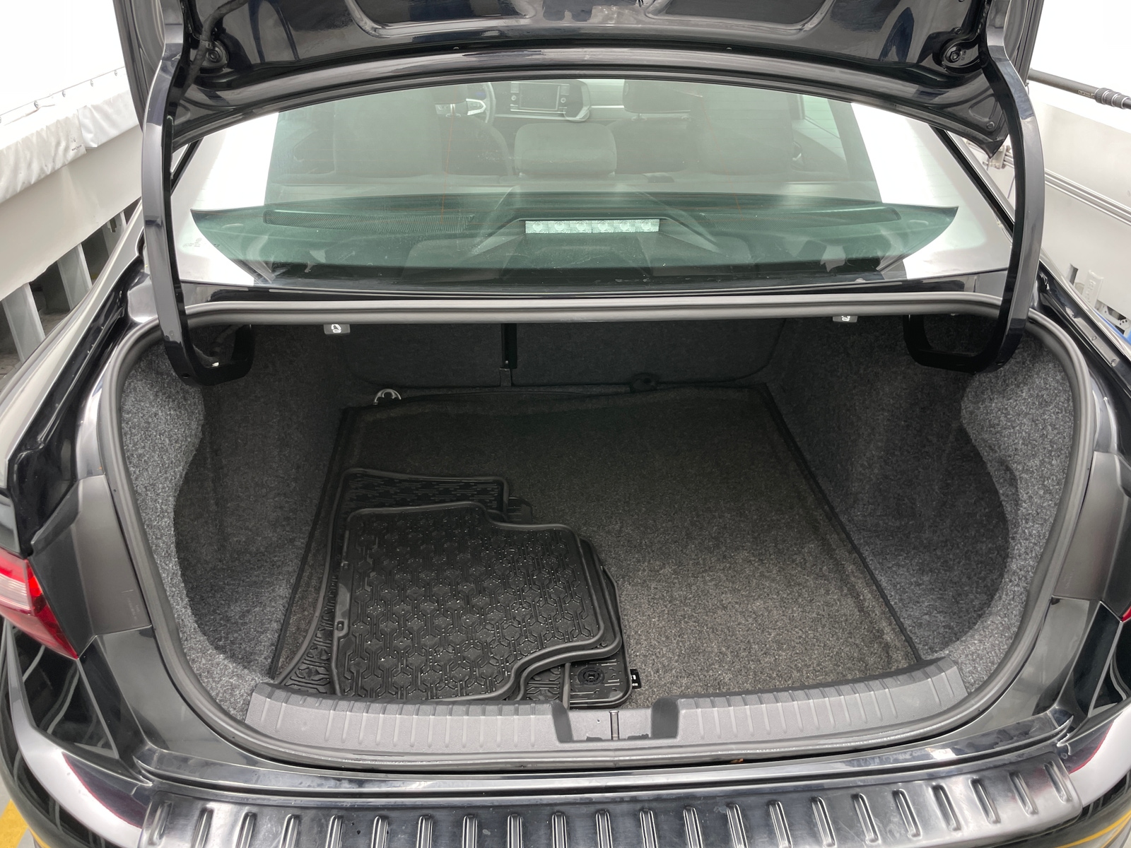 Thumbnail: 2023 Volkswagen Jetta - 7