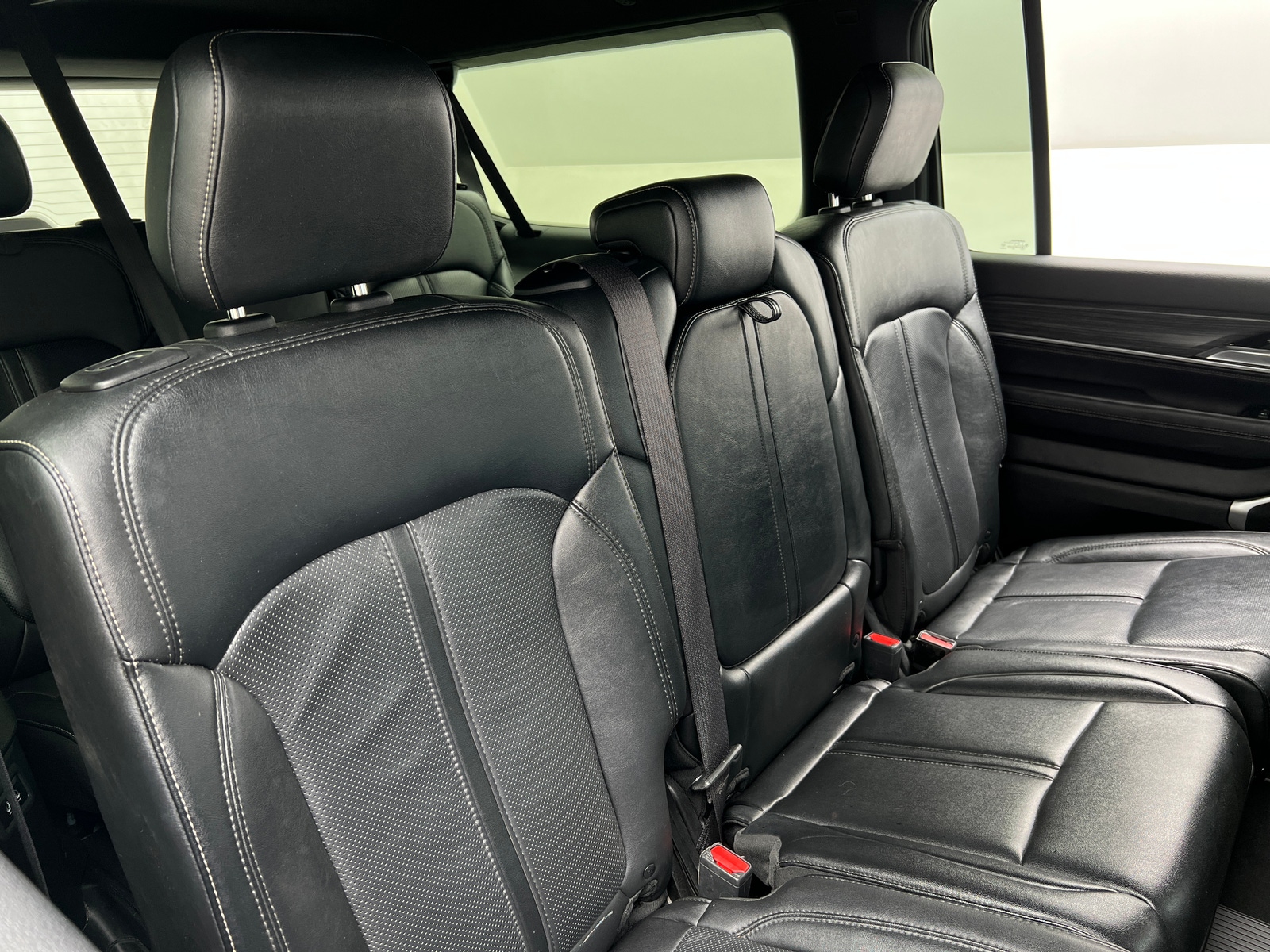 Thumbnail: 2023 Jeep Wagoneer - 5