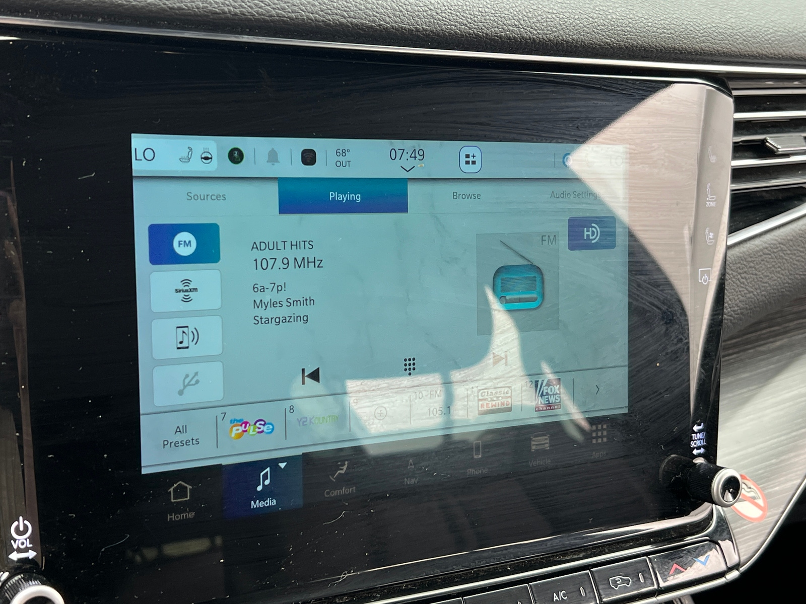 Thumbnail: 2023 Jeep Wagoneer - 3