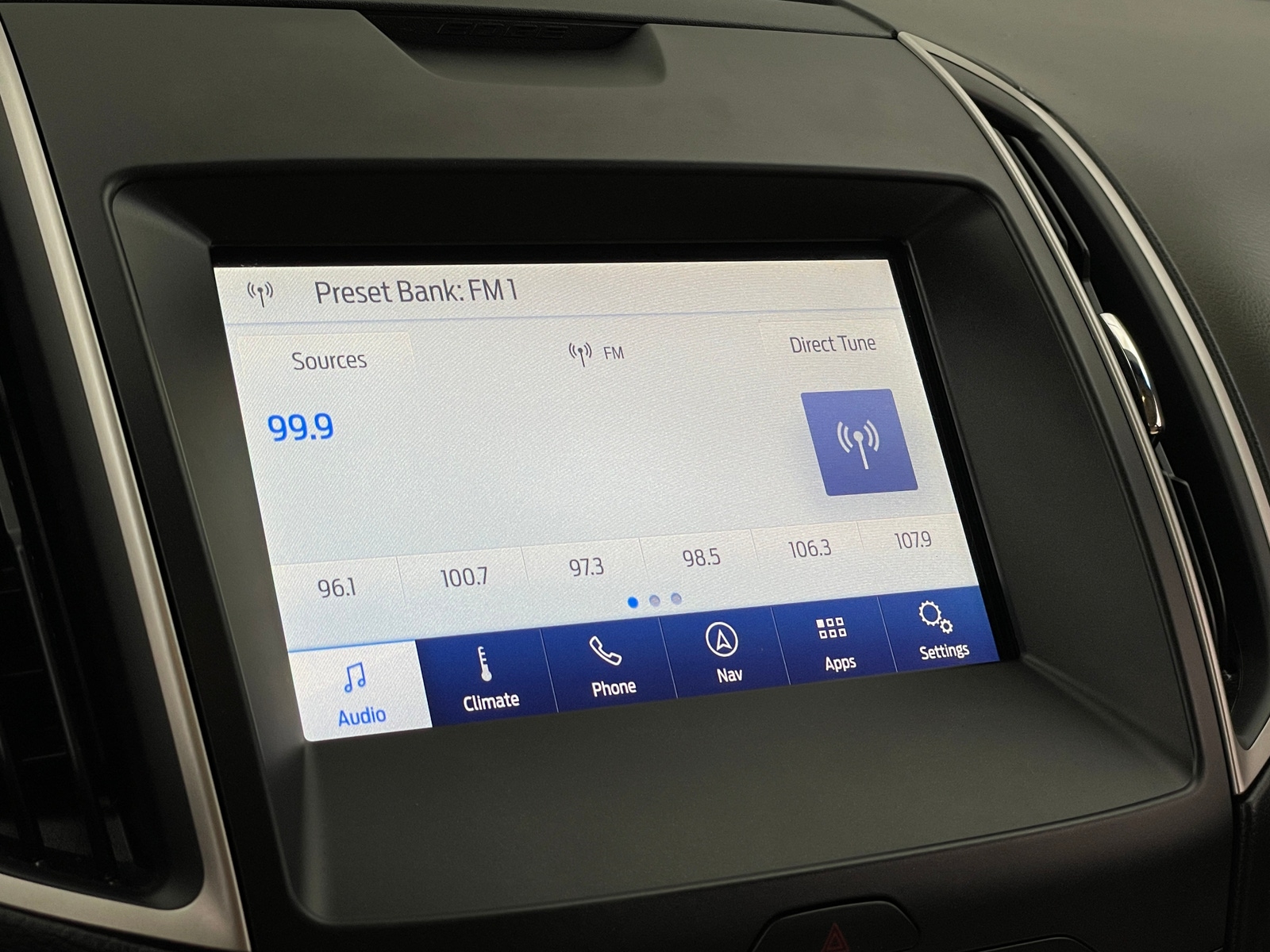 Thumbnail: 2020 Ford Edge - 3