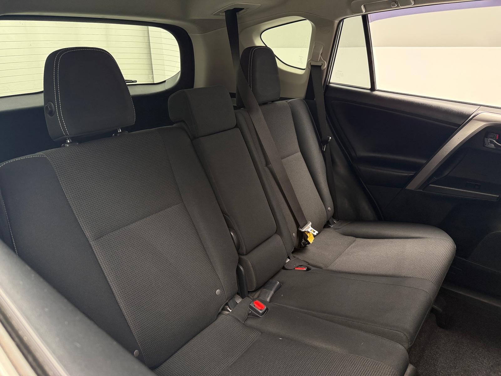 Thumbnail: 2018 Toyota RAV4 - 6