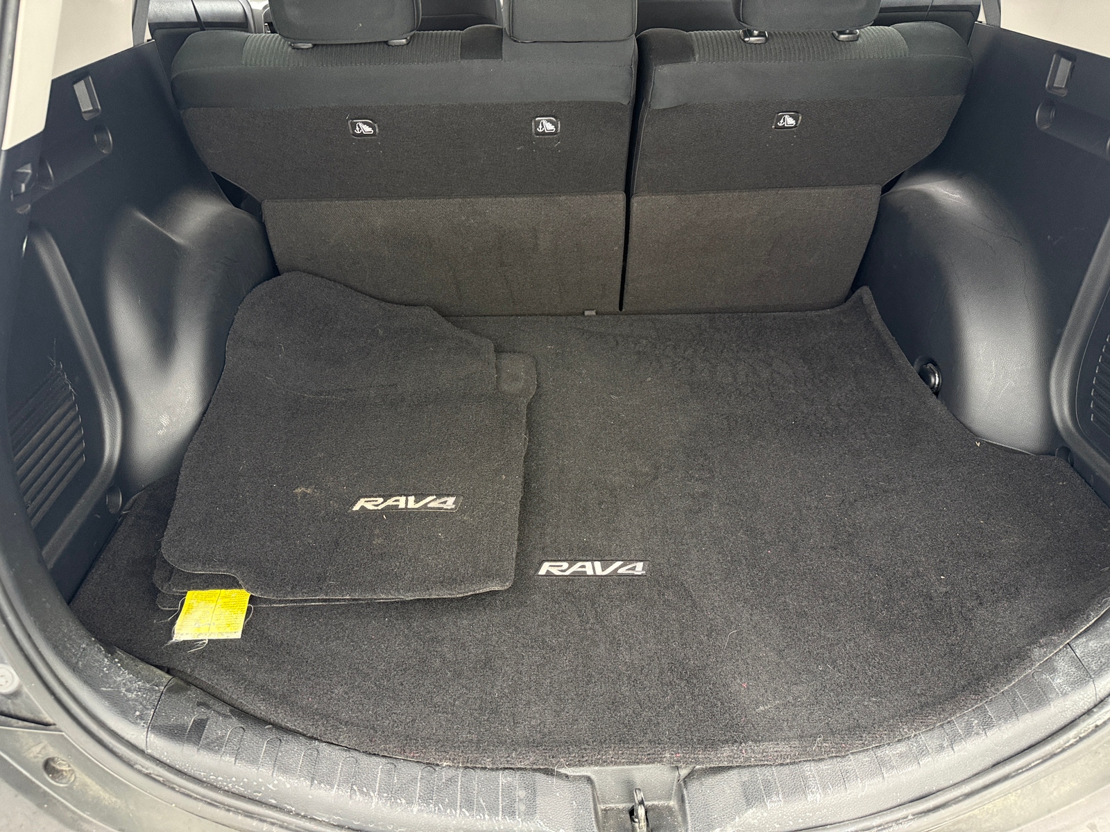 Thumbnail: 2014 Toyota RAV4 - 7