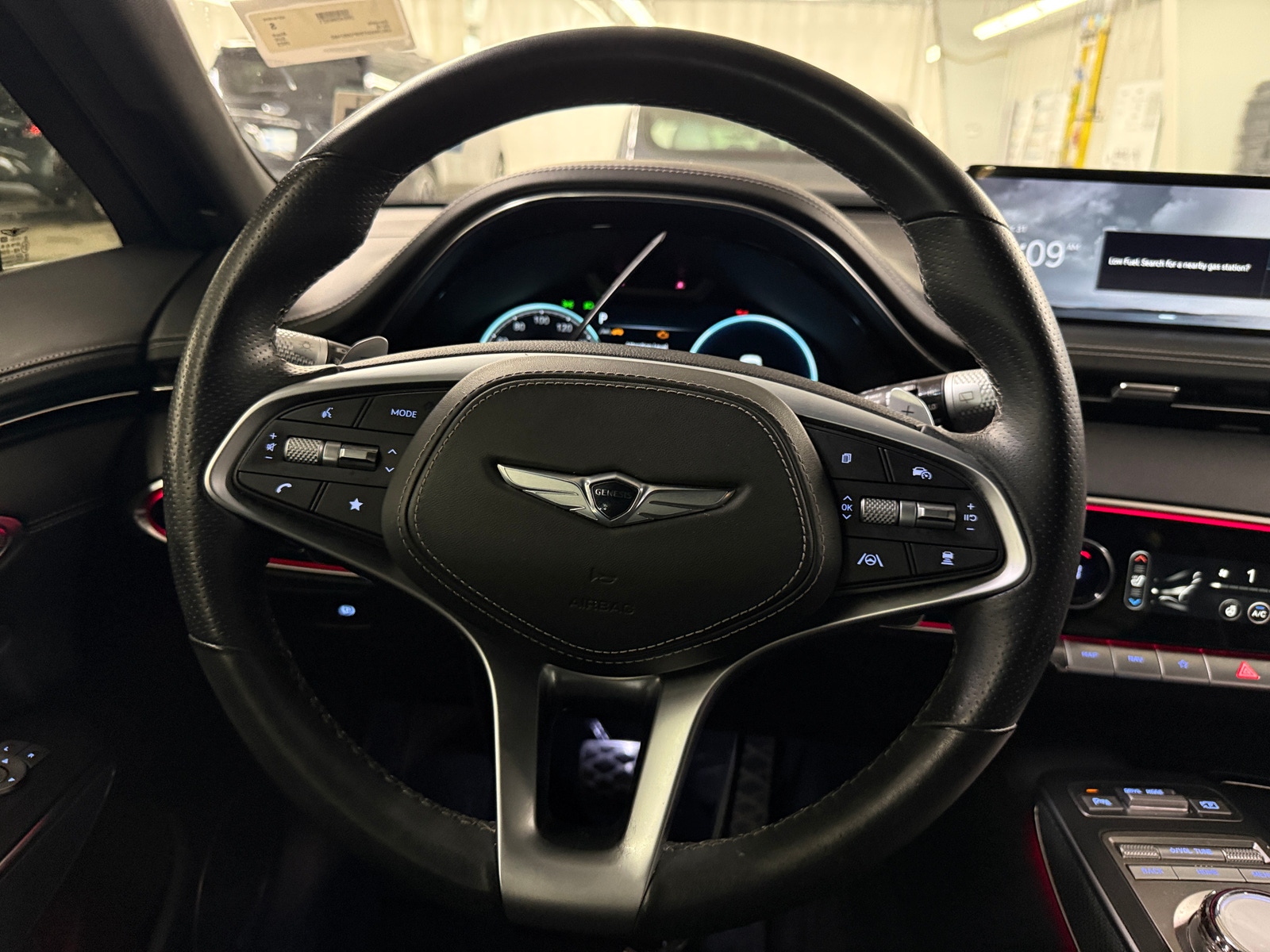 Thumbnail: 2023 Genesis GV70 - 4