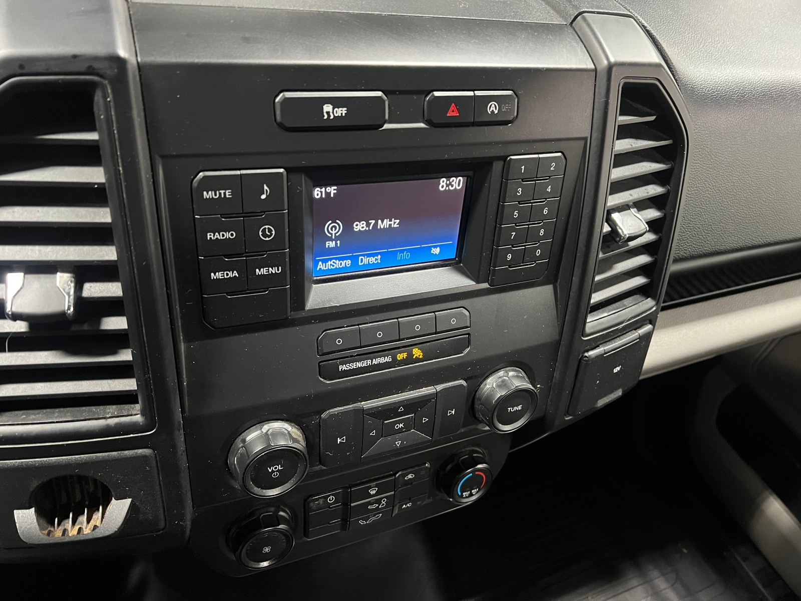 Thumbnail: 2019 Ford Econoline - 4