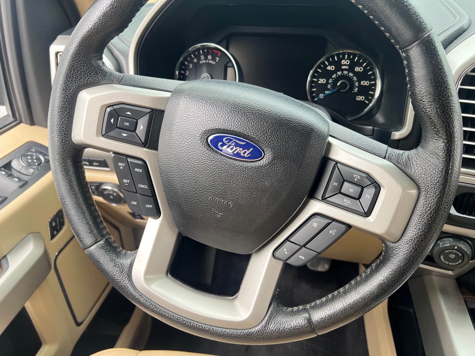 Thumbnail: 2016 Ford Econoline - 4