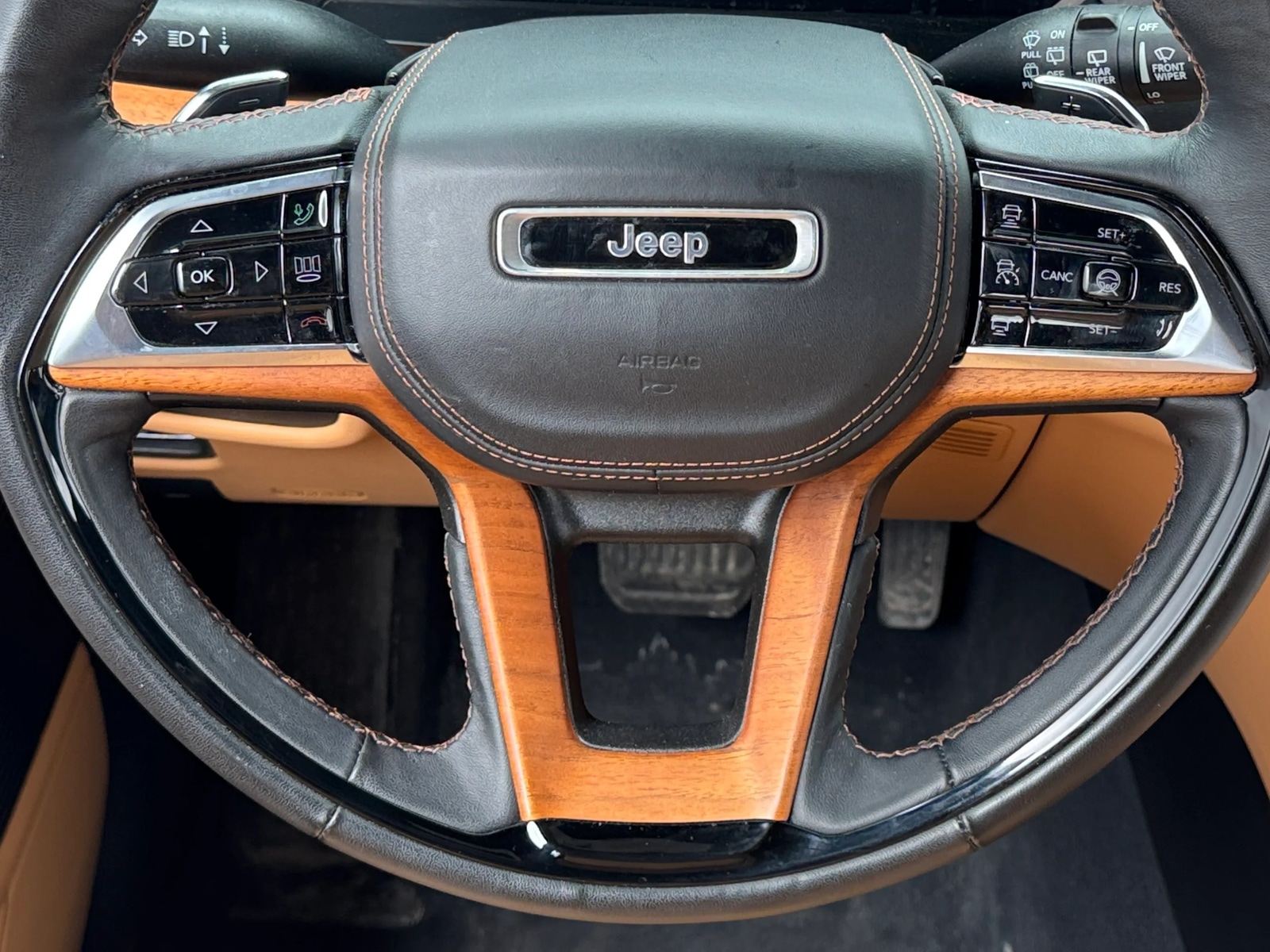 Thumbnail: 2023 Jeep Grand Cherokee - 4