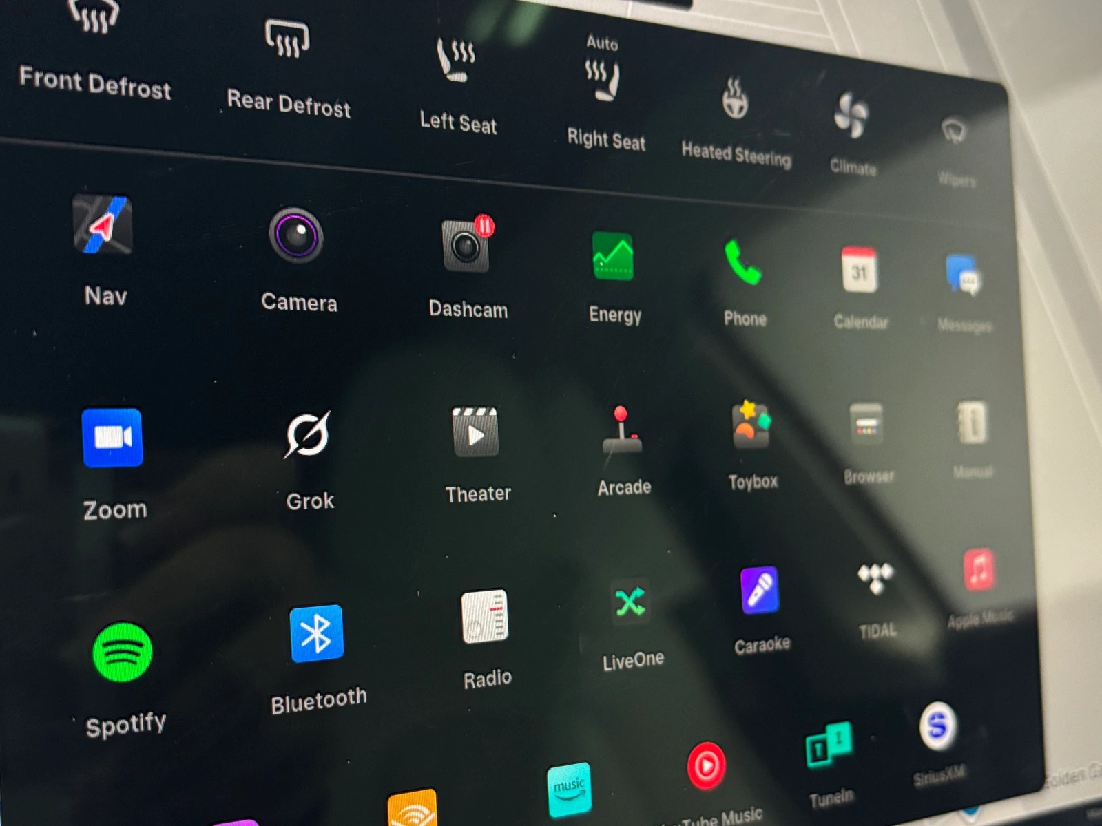 Thumbnail: 2023 Tesla Model Y - 3