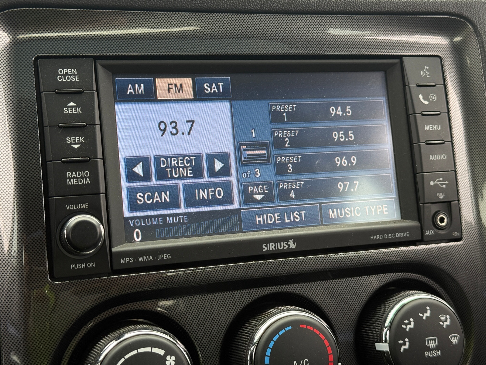 Thumbnail: 2010 Dodge Challenger - 2