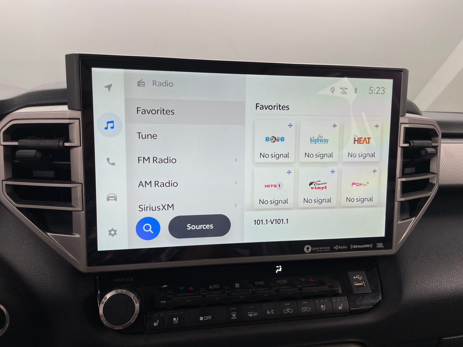 Thumbnail: 2022 Toyota Tundra - 2