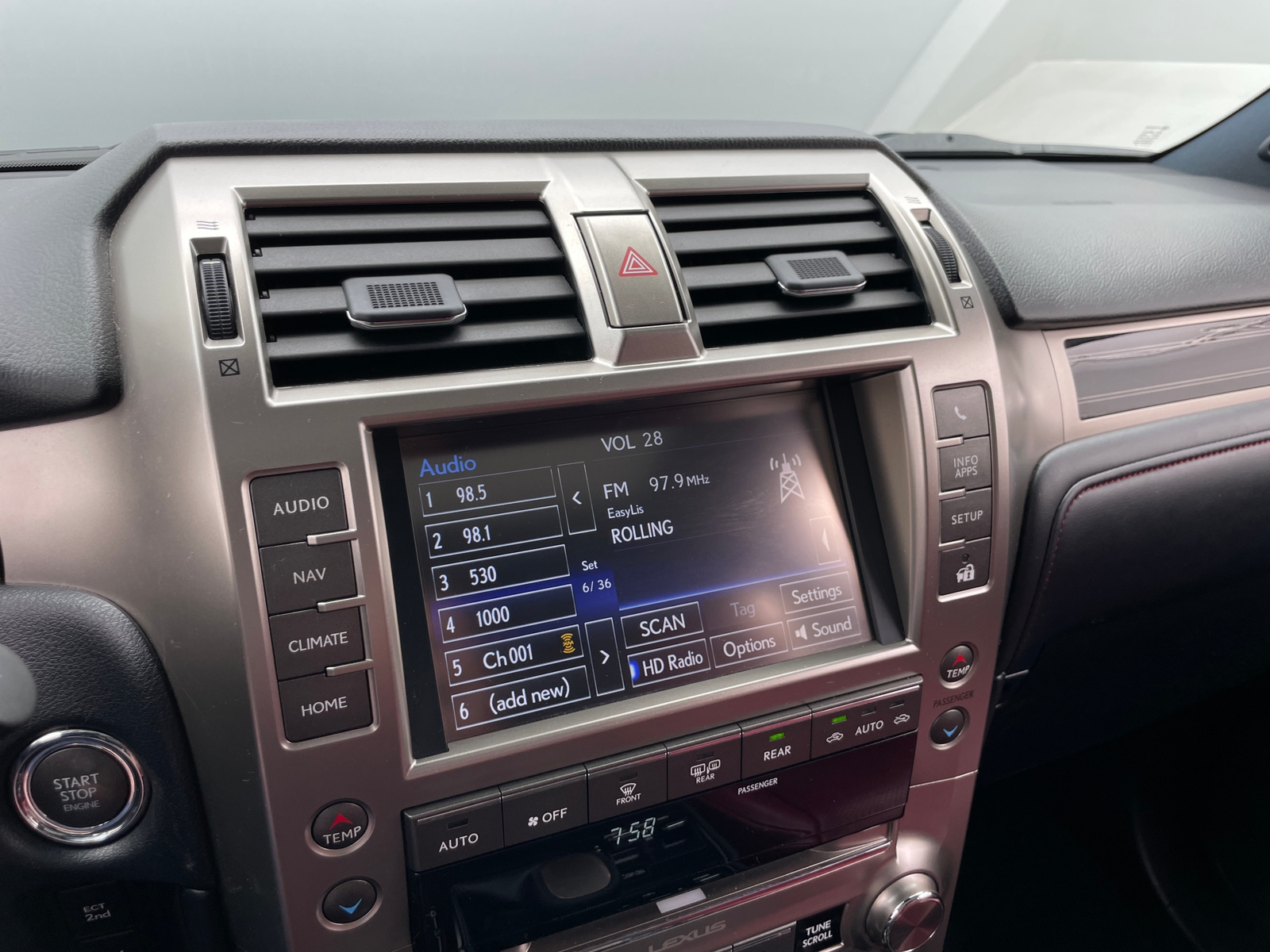 Thumbnail: 2020 Lexus GX - 3