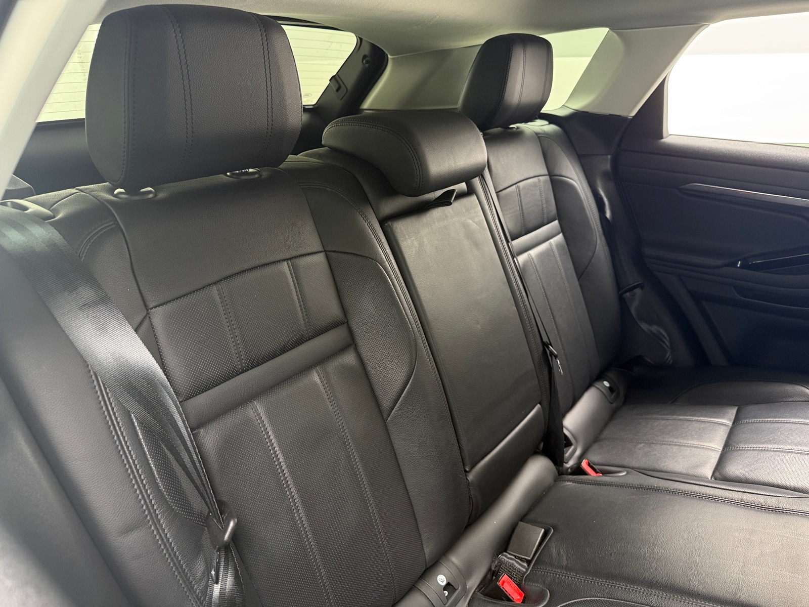 Thumbnail: 2020 Land Rover Range Rover Evoque - 5