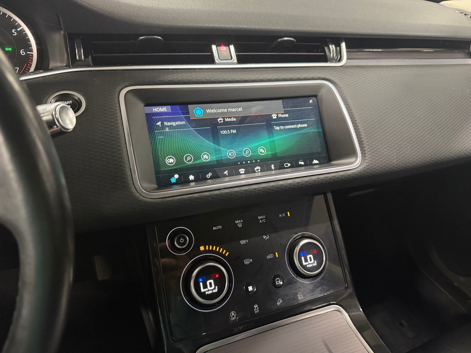 Thumbnail: 2020 Land Rover Range Rover Evoque - 3