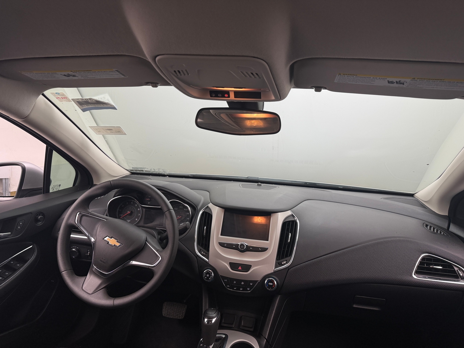 Thumbnail: 2018 Chevrolet Cruze - 3