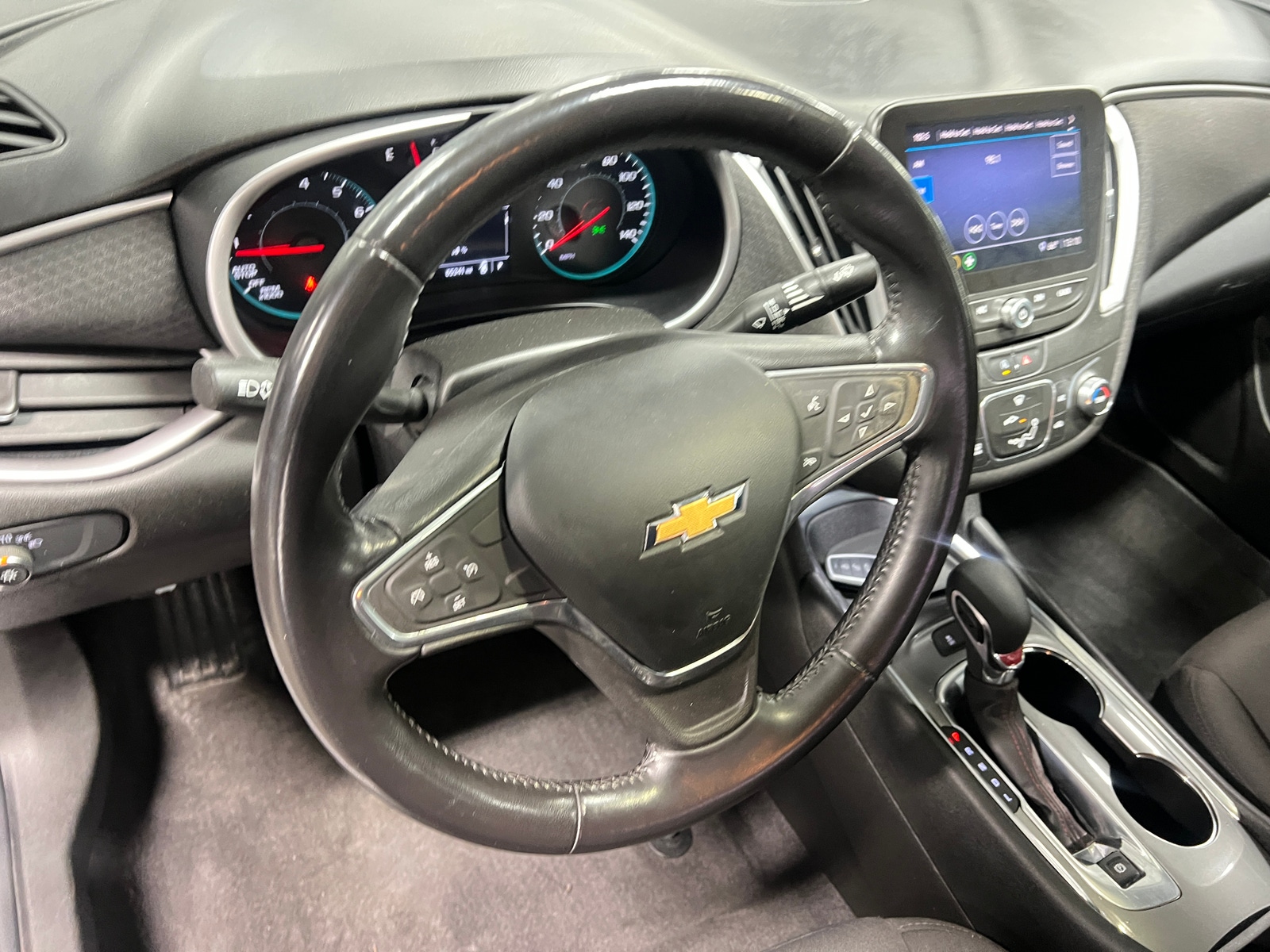 Thumbnail: 2022 Chevrolet Malibu - 5