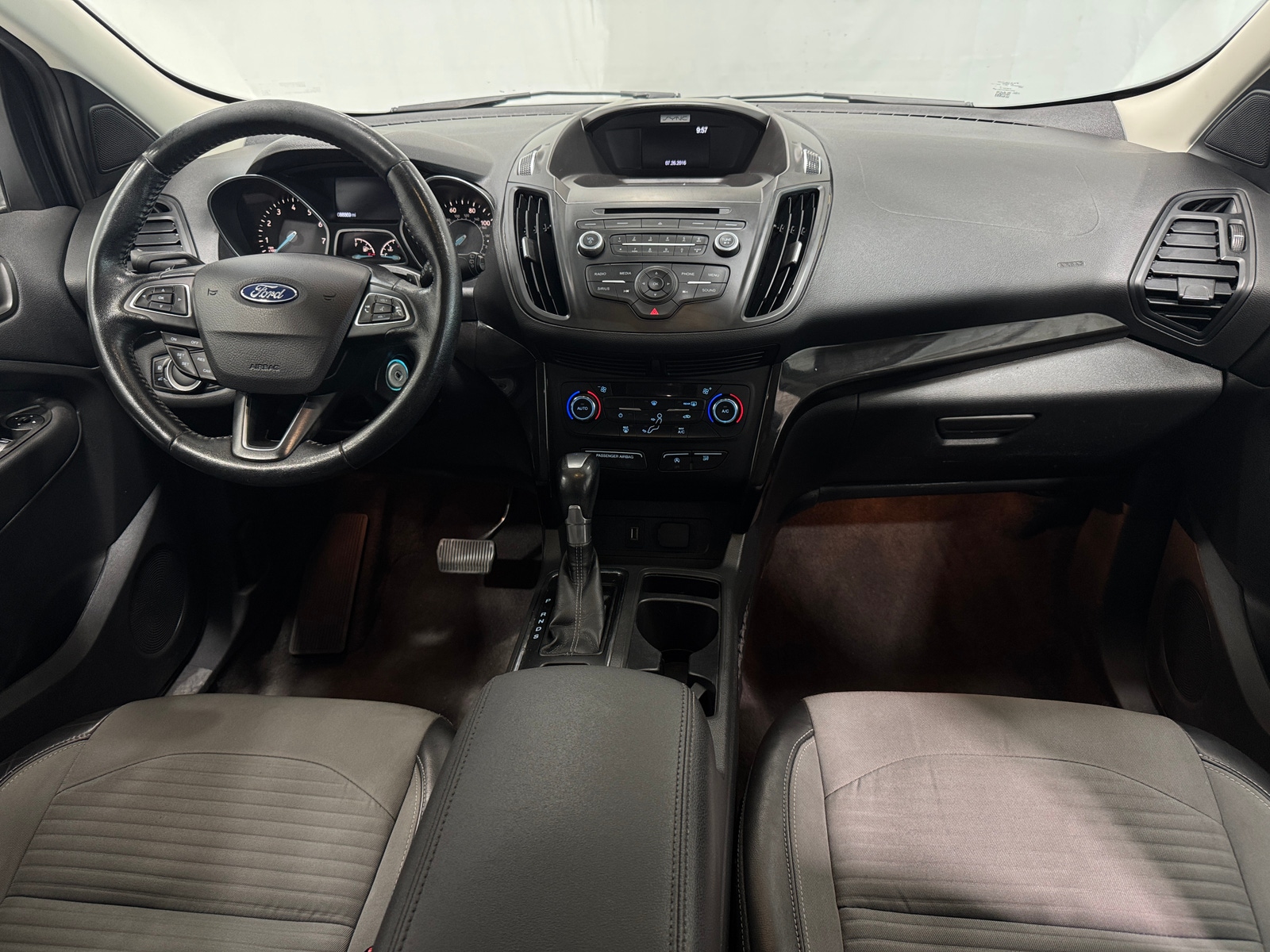 Thumbnail: 2017 Ford Escape - 3