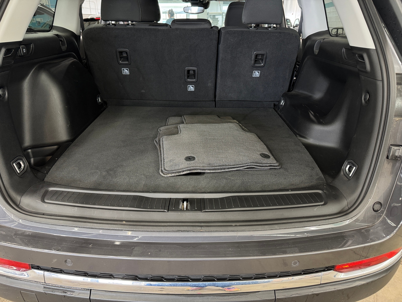 Thumbnail: 2024 Jeep Grand Cherokee - 7