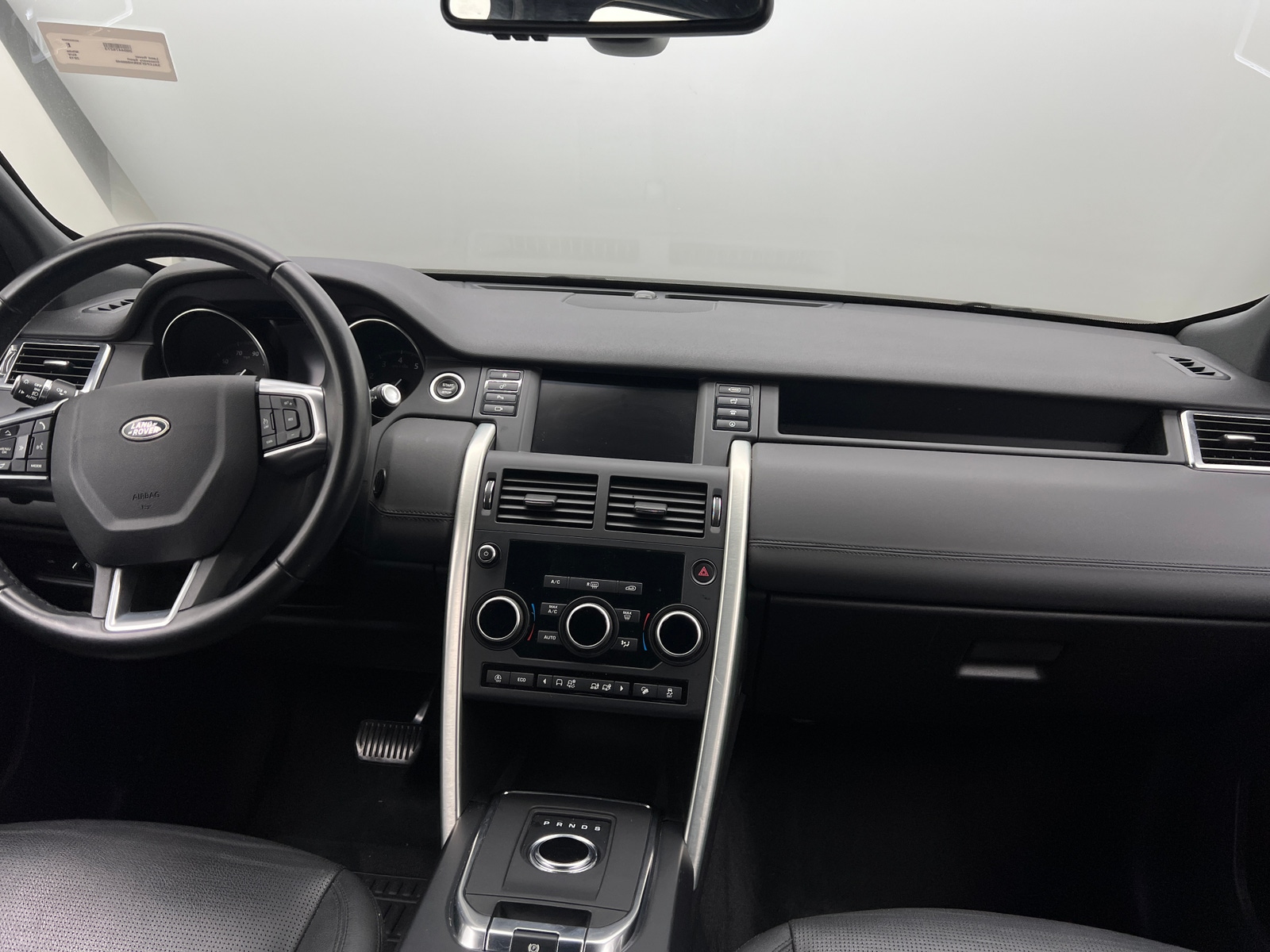 Thumbnail: 2019 Land Rover Discovery Sport - 2